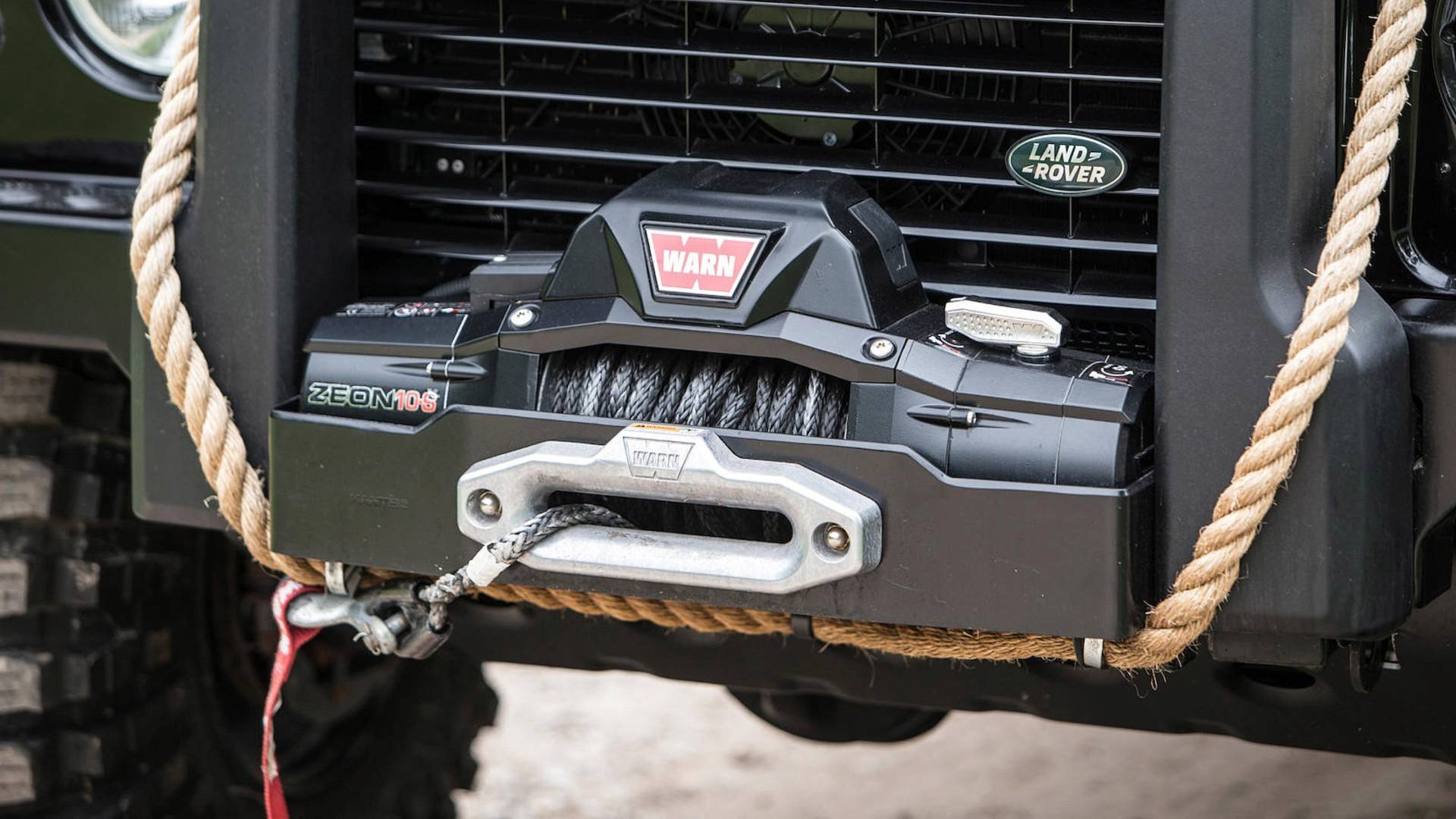 Land-Rover-Defender-James-Bond-Spectre-18 Channel Your Inner James Bond Villain With Land Rover Defender From Spectre