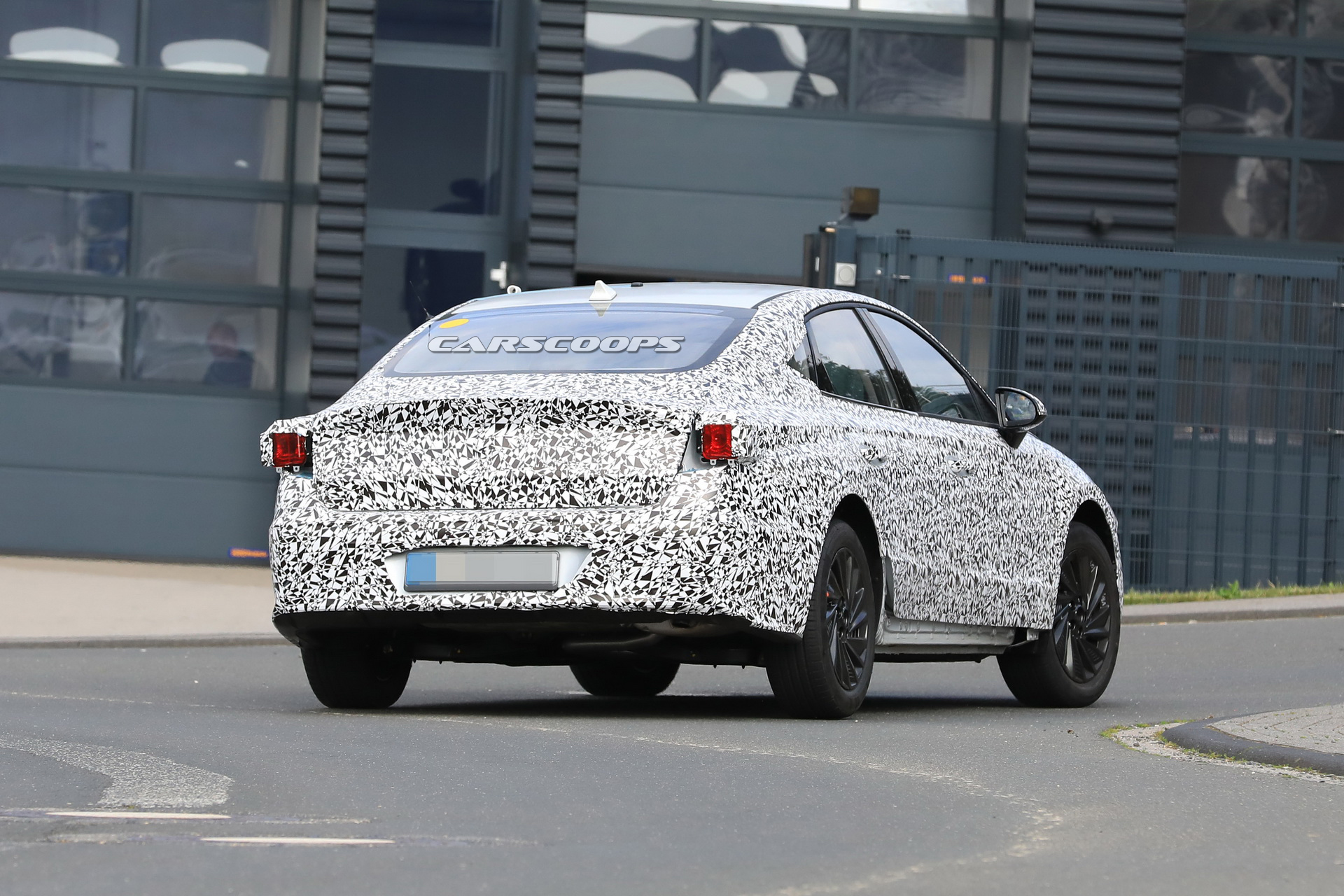 hyundai-sonata-i40-spy-first-time-40 All-New 2019 Hyundai i40 Spied With Sharper Looks, Could Preview Next Sonata Too