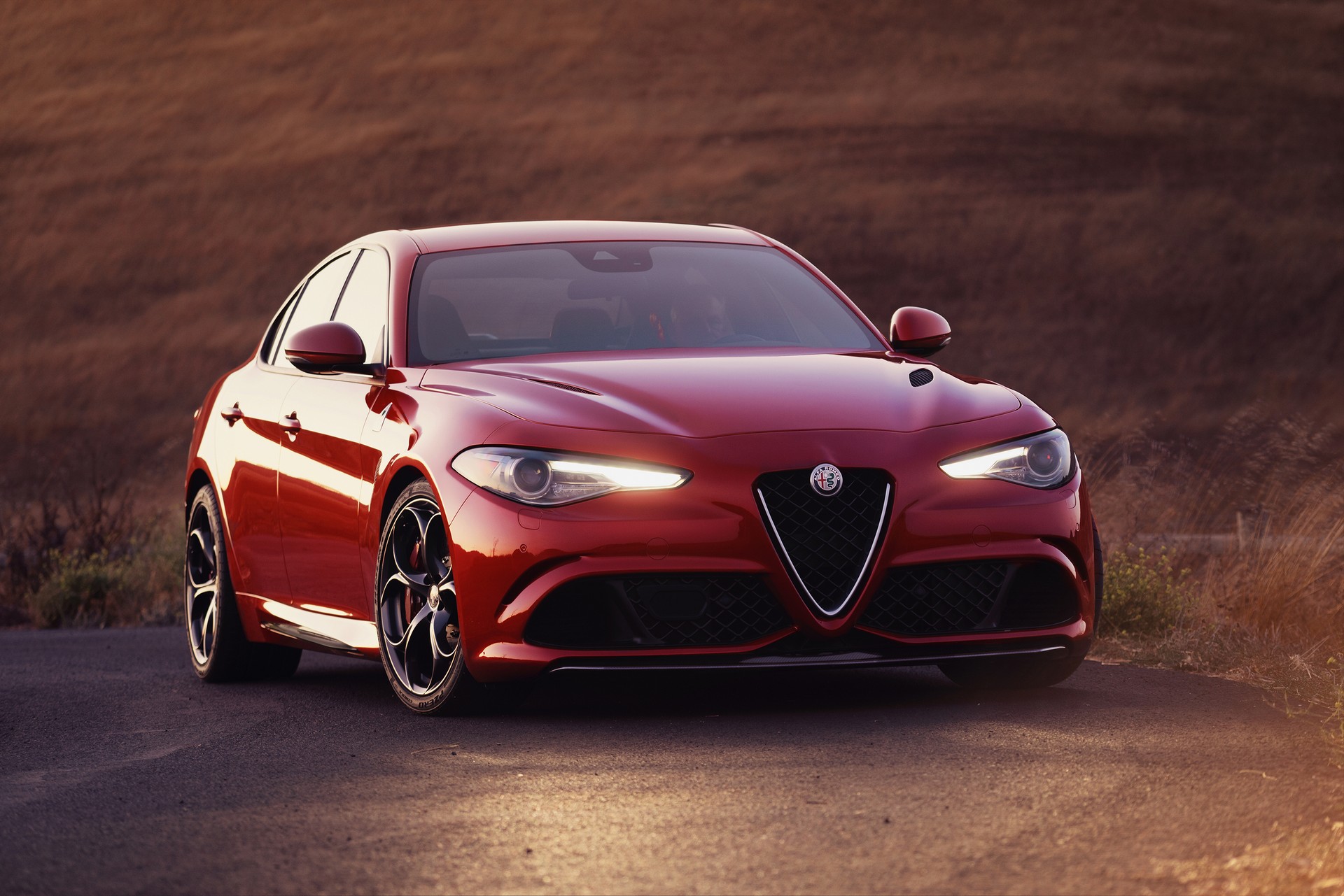 2019-Alfa-Romeo-Giulia-54 2019 Alfa Romeo Giulia Gains New Styling Packages, Additional Equipment