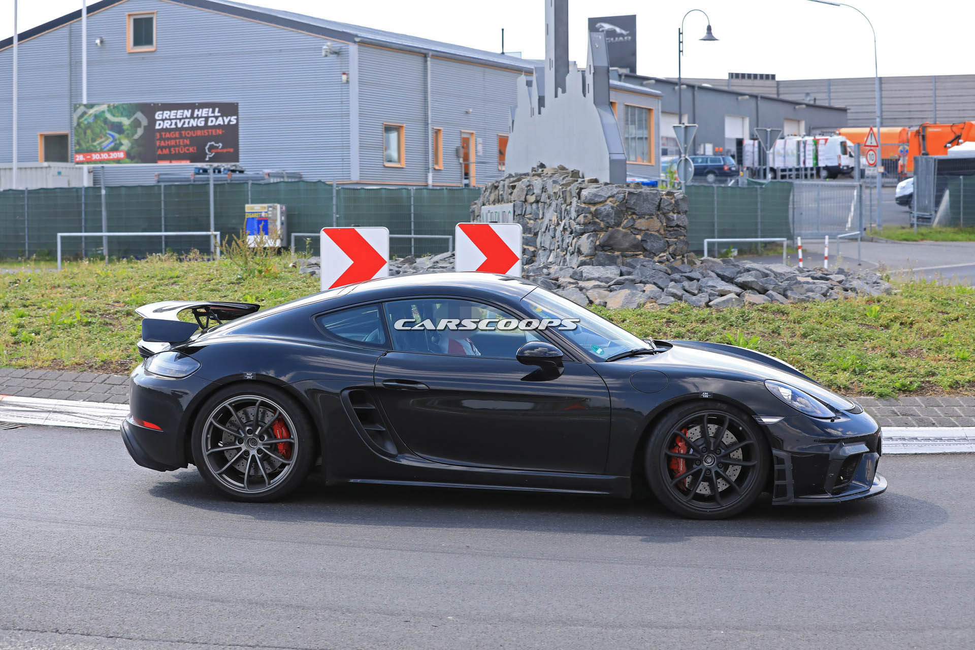 porsche-718-cayman-gt4-wing-scoop-09 2019 Porsche Cayman GT4 Is The Six-Pot 718 That Purists Have Been Waiting For (Updated)