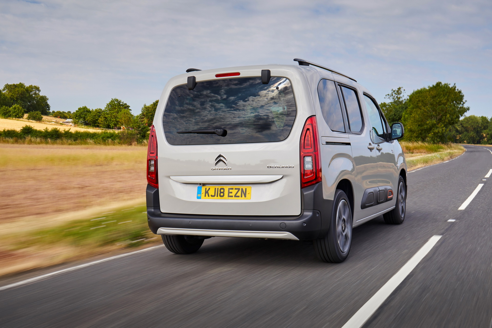 2019-citroen-berlingo-6 New Citroen Berlingo And Peugeot Rifter Go On Sale In The UK