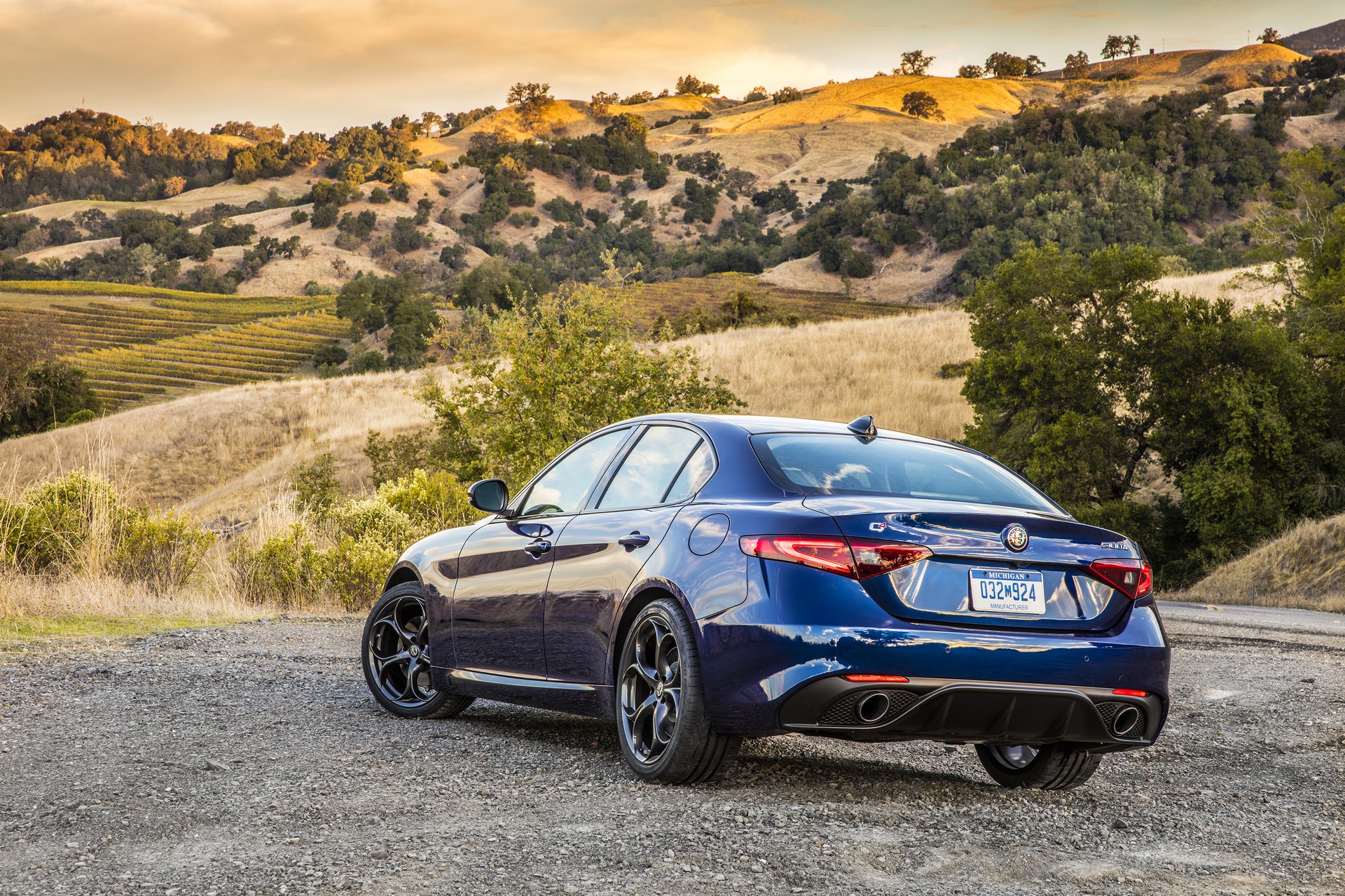 2019-Alfa-Romeo-Giulia-20 2019 Alfa Romeo Giulia Gains New Styling Packages, Additional Equipment