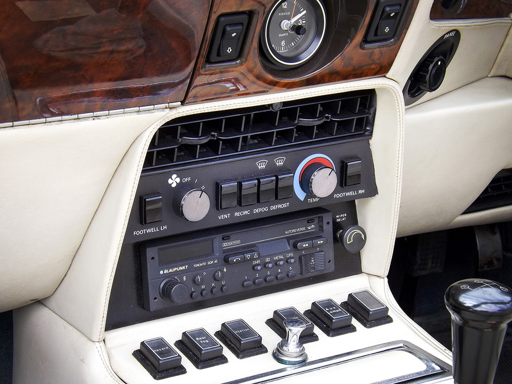 1987-aston-martin-vantage-volante-x-pack-15 Rare 1987 Aston Martin Vantage Volante X-Pack Goes For $370k