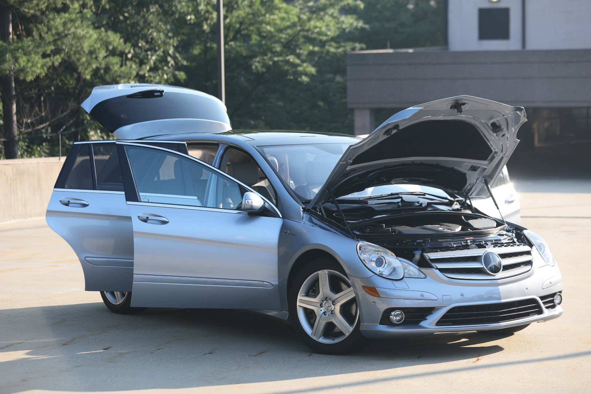 mercedes-r63-amg-auction-bat-5 2007 Mercedes R63 AMG Is A Very Fast, And Very Unpopular, Oddity