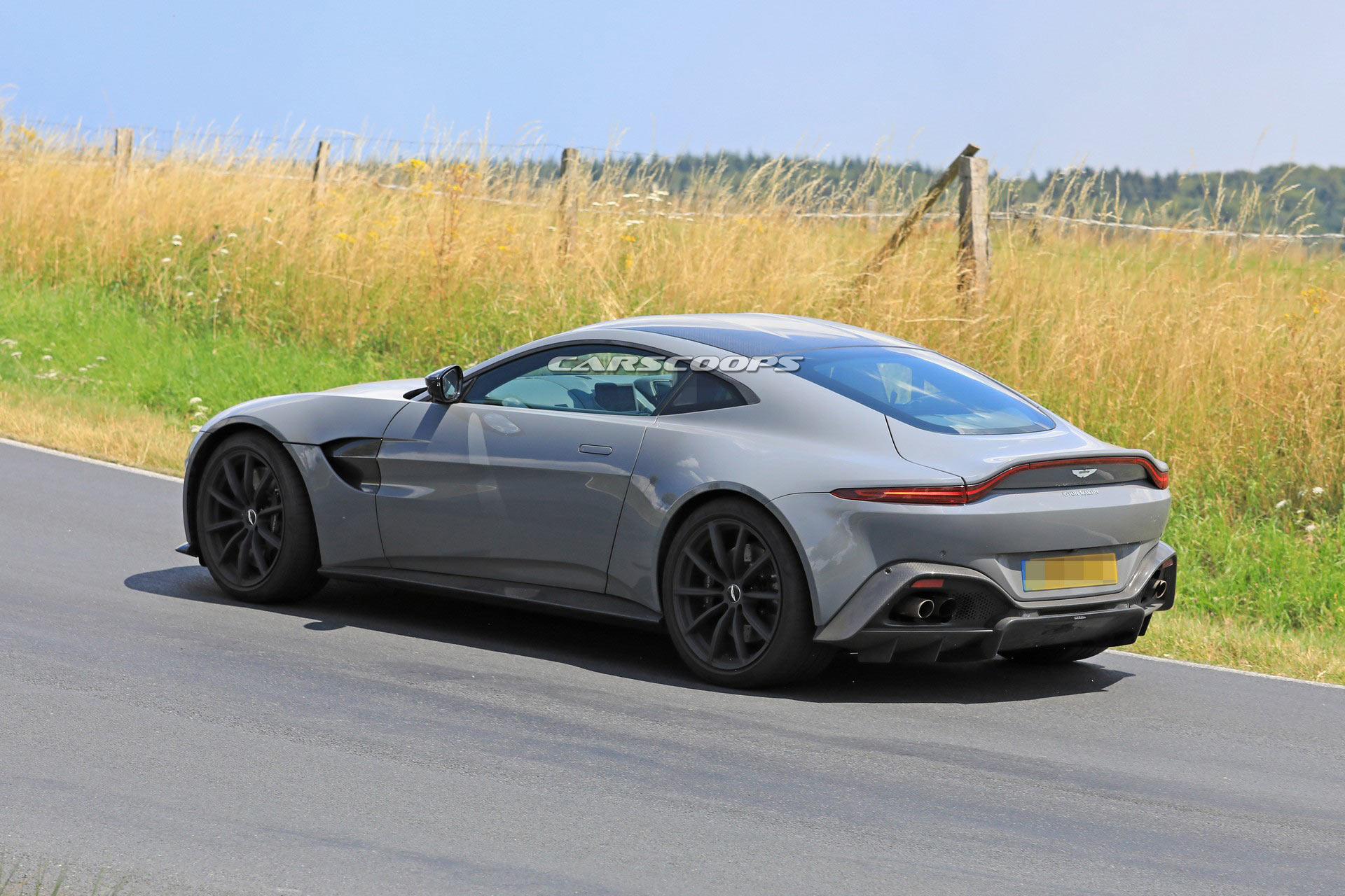 Aston-Martin-Vantage-S-9 Aston Martin Vantage S Spied With Beefier Brakes And A Four-Tailpipe Exhaust