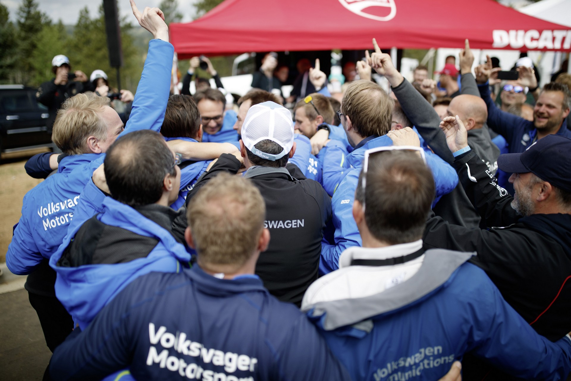 VW-ID-R-Pikes-Peak-6 Watch The VW I.D. R’s Record-Setting Run At Pikes Peak