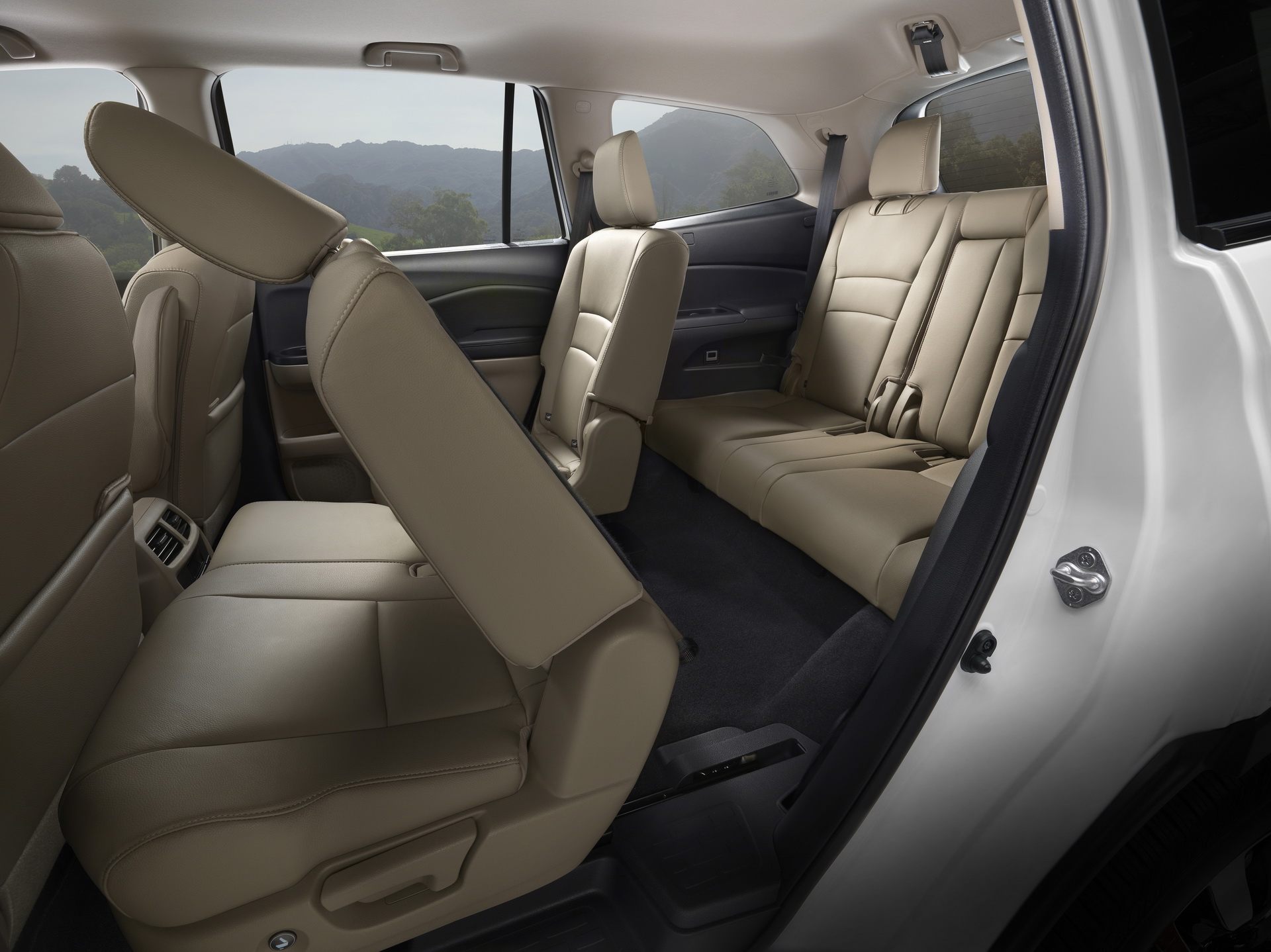 2019_Honda_Pilot_05 Facelifted 2019 Honda Pilot Arrives With New Tech And Styling, Priced From $32,445