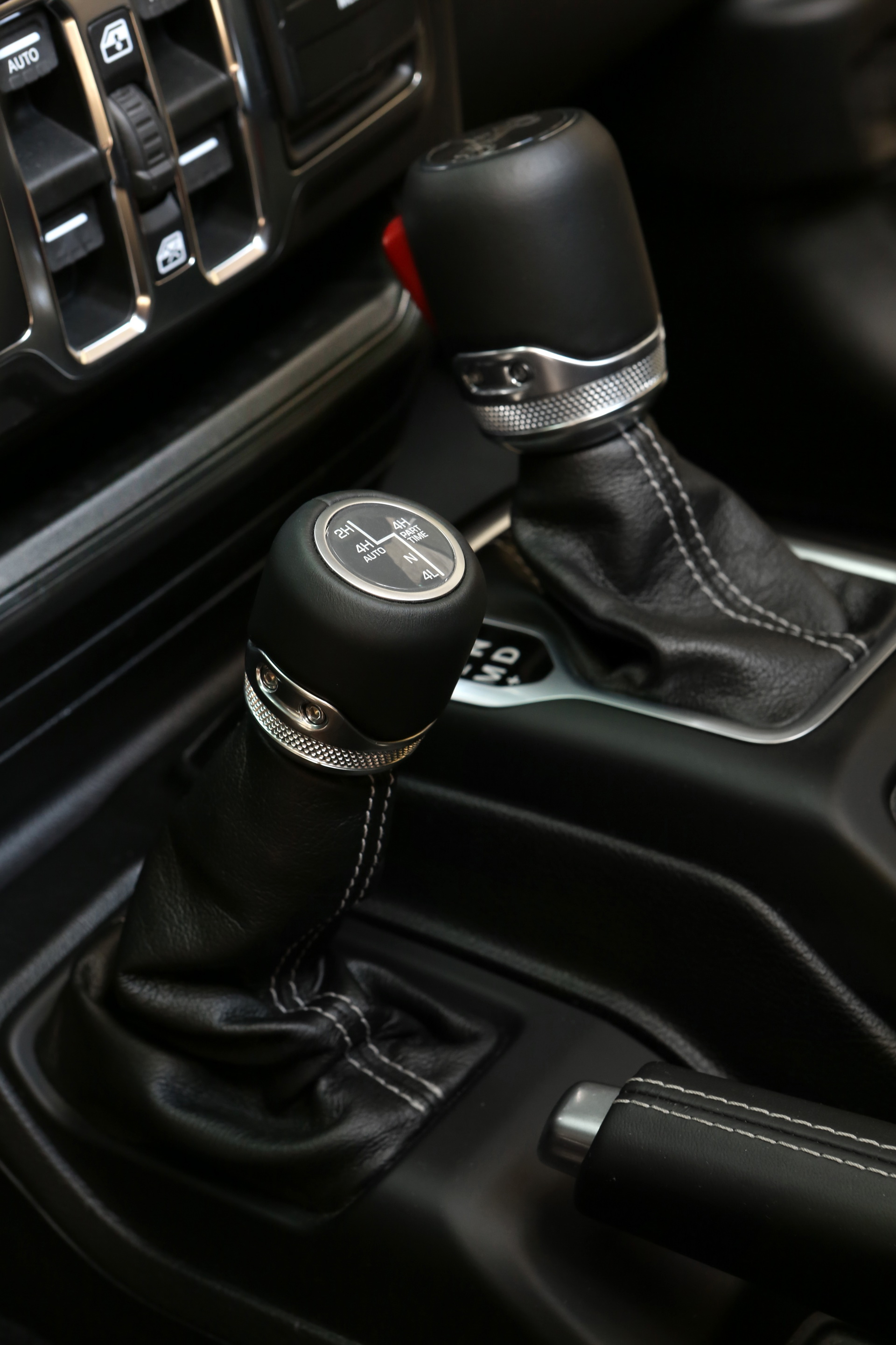 Jeep-Wrangler-16 Euro-spec Jeep Wrangler Detailed, Will Feature 197HP 4-Cylinder Diesel