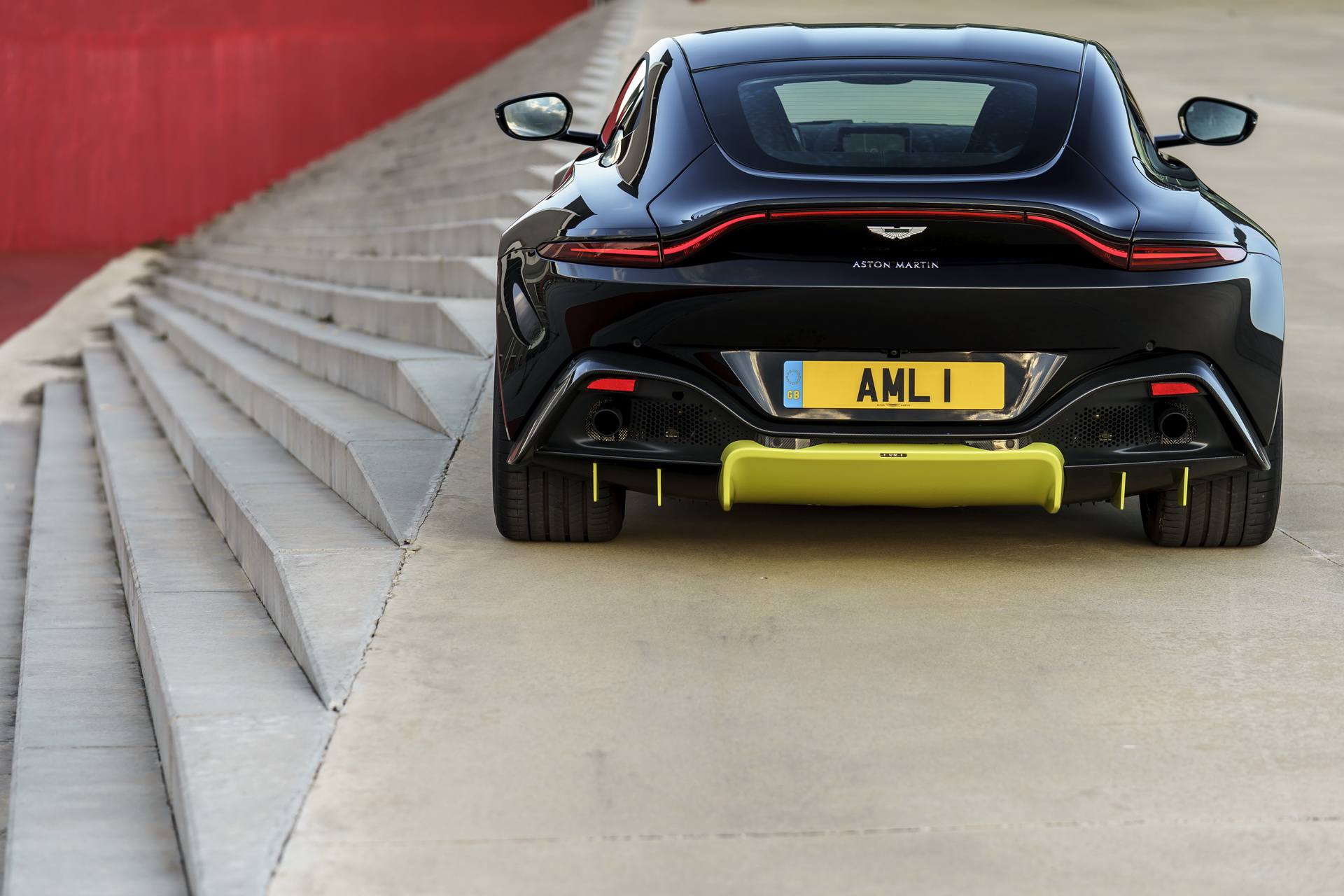 Aston_Martin_V8_Vantage_AML_1_11 Aston Martin To Introduce Manual Vantage This Time Next Year