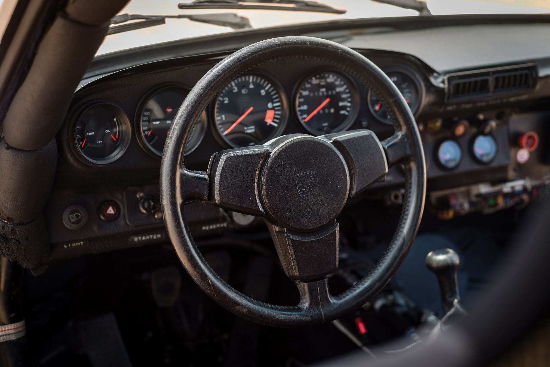 1985-Porsche-959-Paris-Dakar-Auction-10 Porsche 959 Paris-Dakar Expected To Fetch Over $3 Million