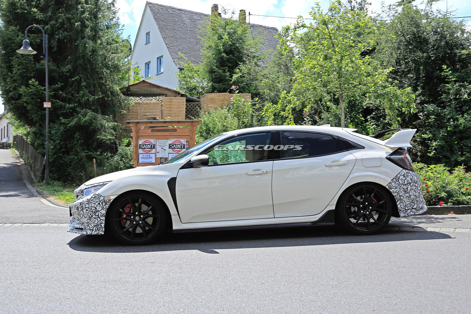 Honda-Civic-Type-R-Facelift-10 2019 Honda Civic Type R Facelift Spied With New Bumpers And Both Small And Large Rear Wing