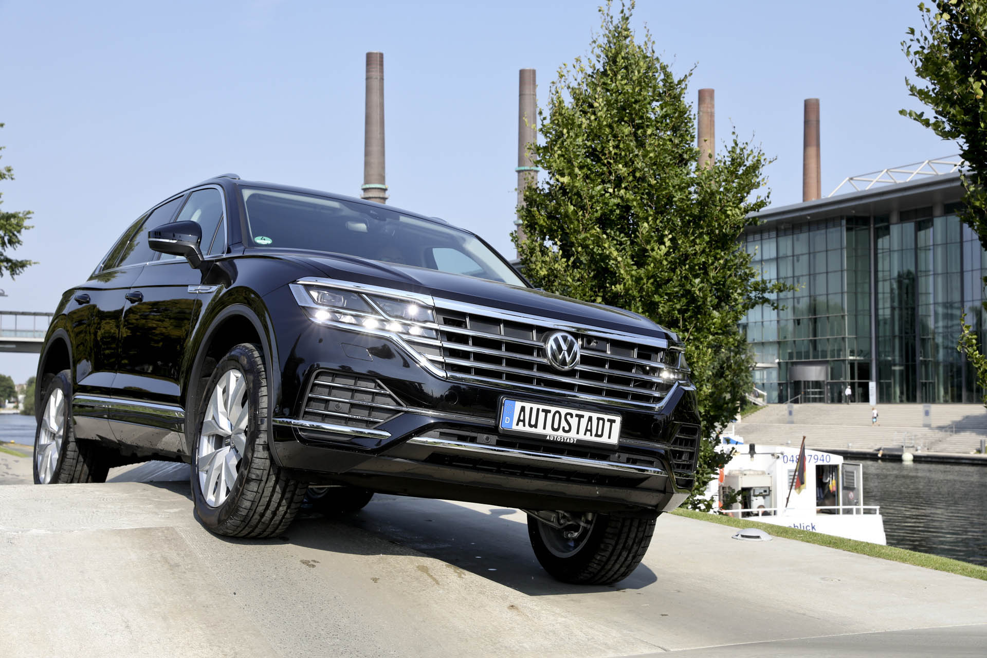 vw-touareg-autostadt-04 We’d Be Tempted To Visit Autostadt Just For The Off-Road Course