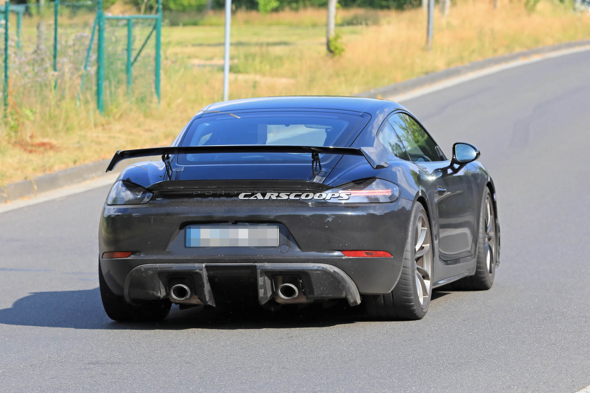porsche-718-cayman-gt4-wing-scoop-27 2019 Porsche Cayman GT4 Is The Six-Pot 718 That Purists Have Been Waiting For (Updated)