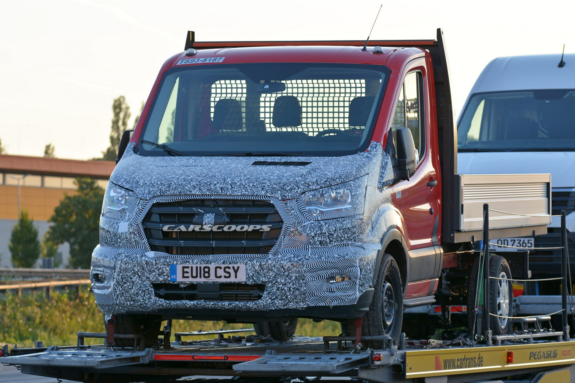 Ford-Transit-Spy-2 Ford Transit Facelifted Spied, Could Be Offered With All-Wheel Drive