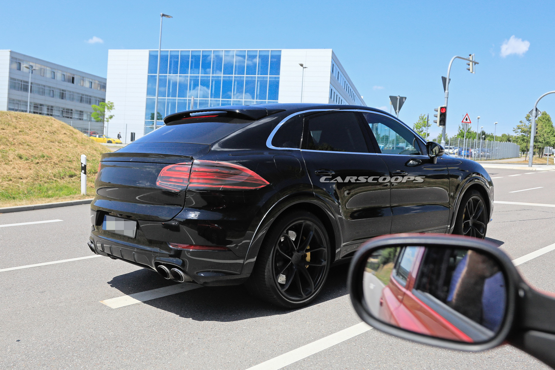 porsche-cayenne-coupe-first-spy-3 2020 Porsche Cayenne Coupe Is Coming For BMW’s X6
