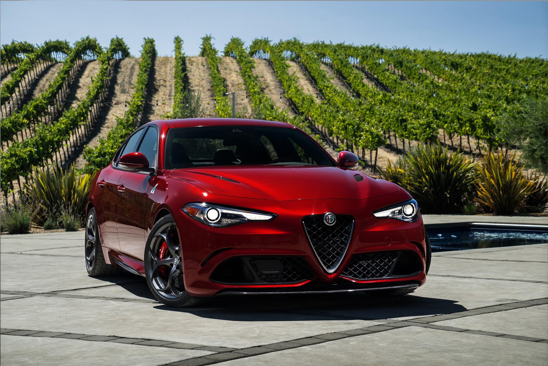 2019-Alfa-Romeo-Giulia-43 2019 Alfa Romeo Giulia Gains New Styling Packages, Additional Equipment