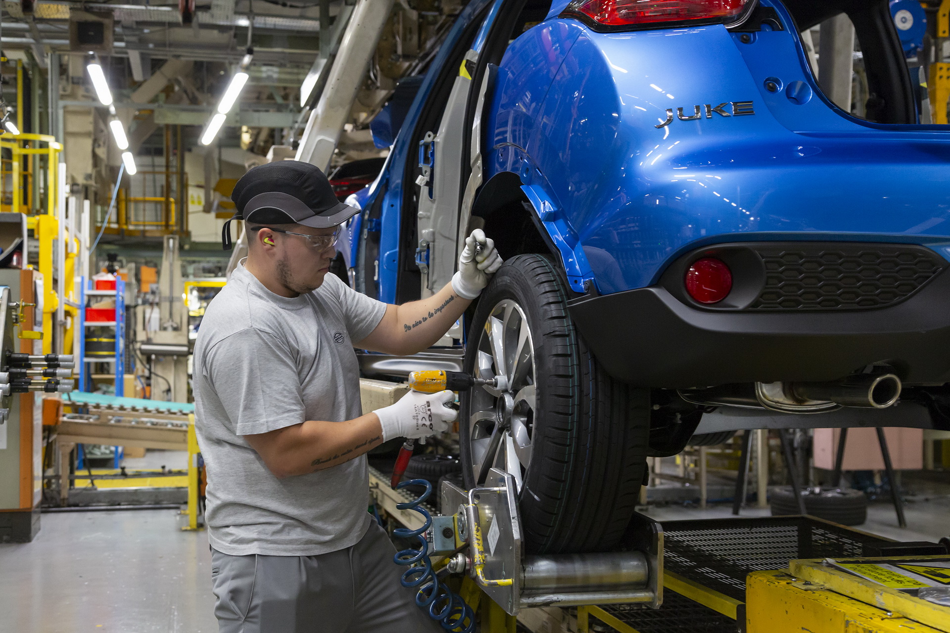 Nissan-Juke-1million-09 Nissan Builds 1 Millionth Juke In Sunderland Factory
