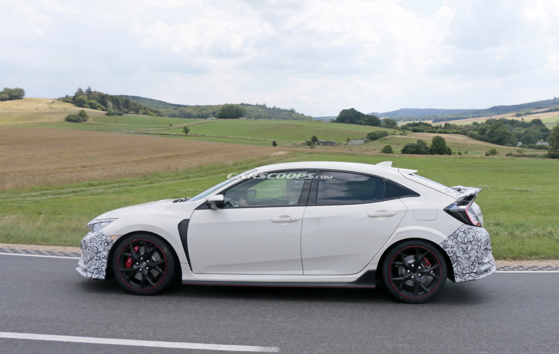 2019 Honda Civic Type R 07 2019 Honda Civic Type R Facelift Spied With New Bumpers And Both Small And Large Rear Wing