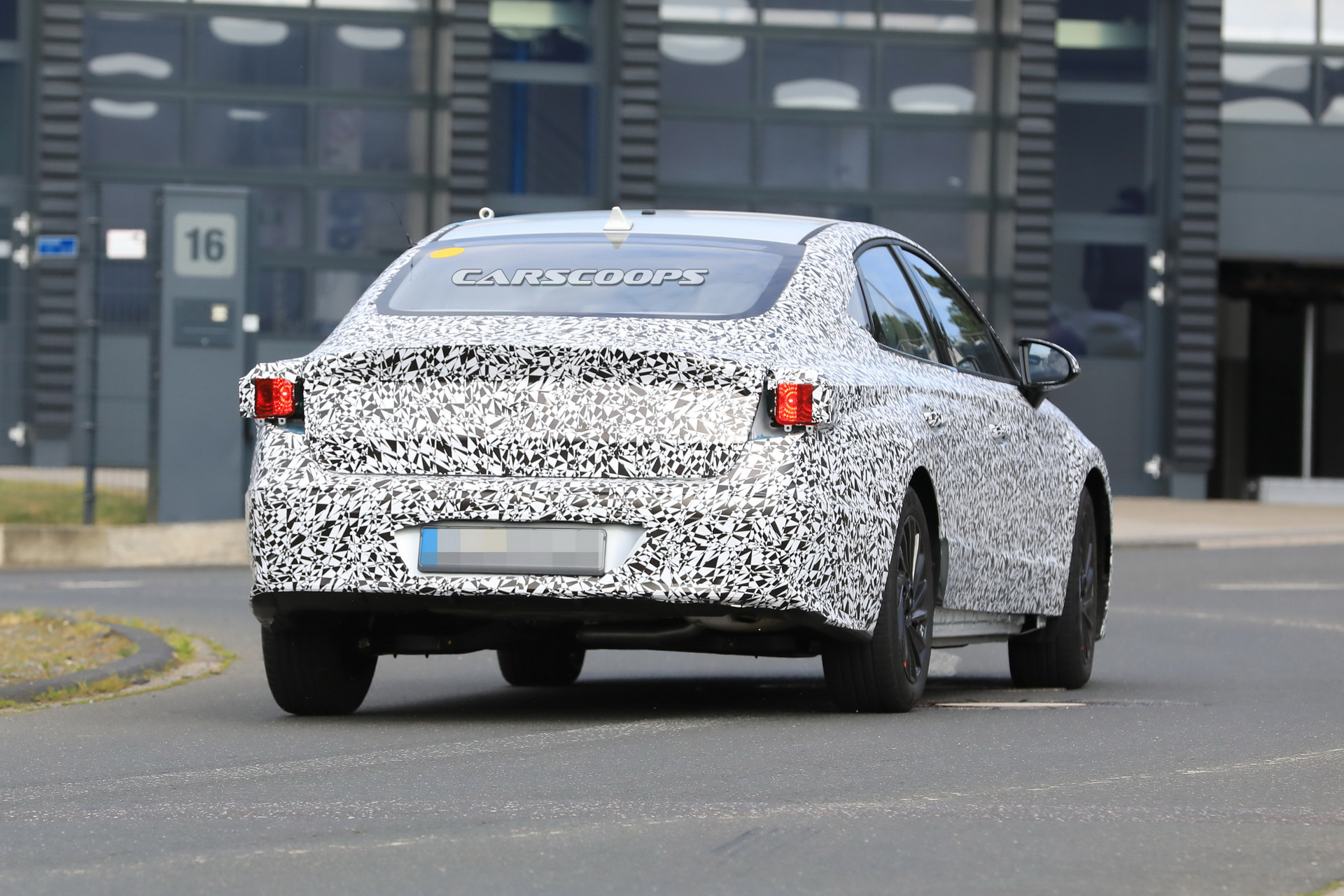 hyundai-sonata-i40-spy-first-time-38 All-New 2019 Hyundai i40 Spied With Sharper Looks, Could Preview Next Sonata Too