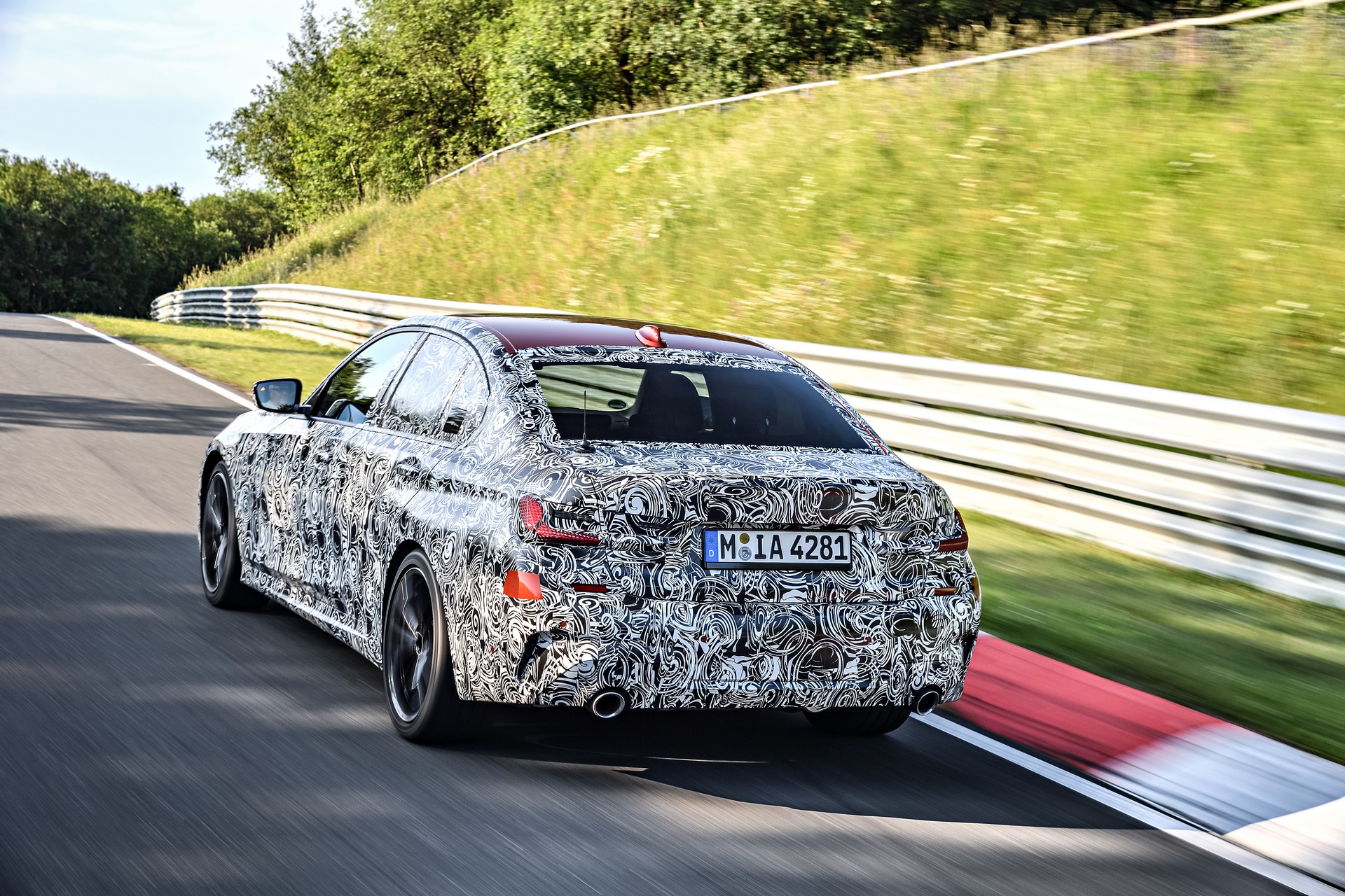 2019-BMW-3-Series-8 2019 BMW 3-Series Drops 121 Pounds, Will Have The Most Powerful Four-Cylinder Ever