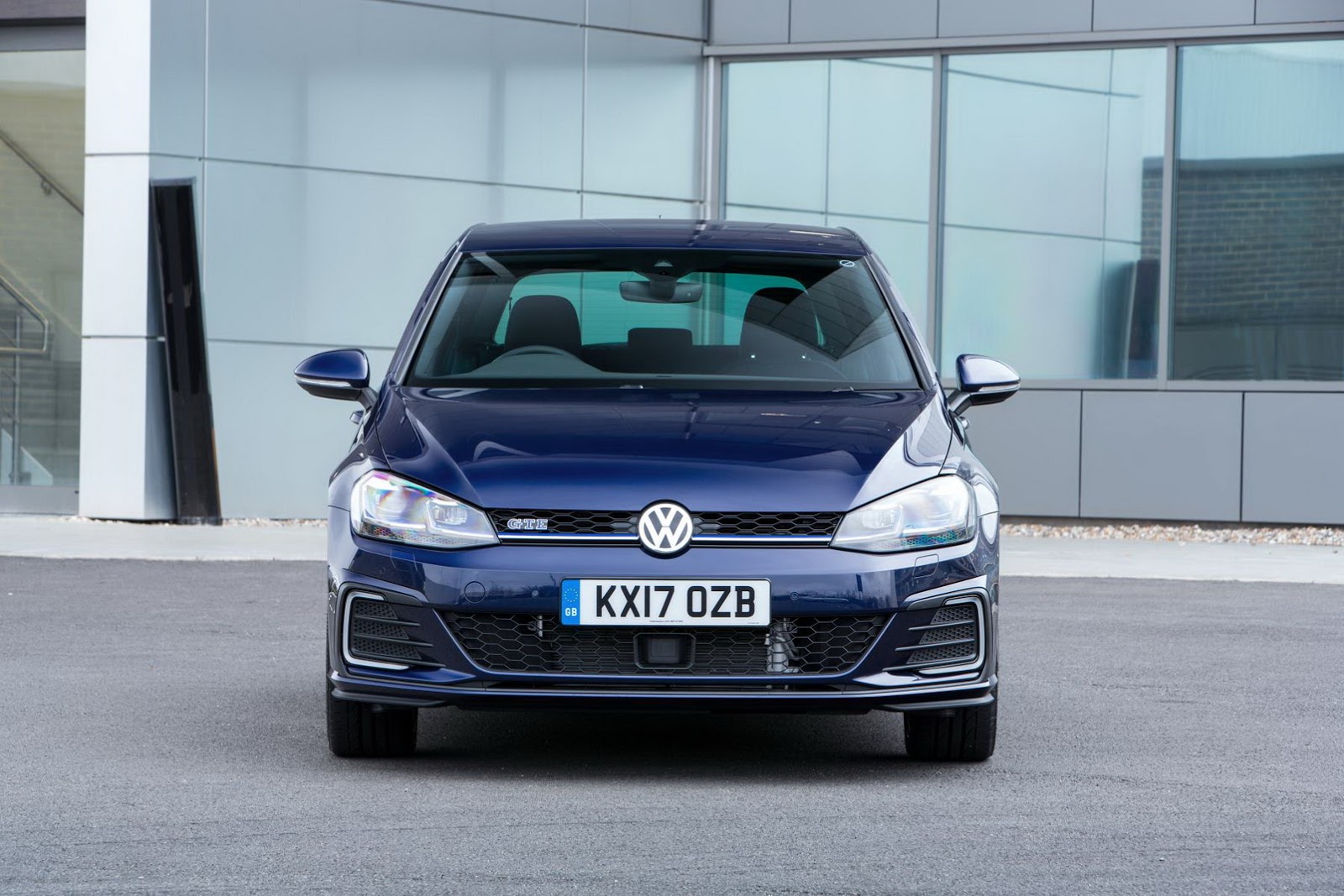 VW-Electric-Hybrid-Recall-3 VW May Recall EVs Due To Carcinogenic Metal