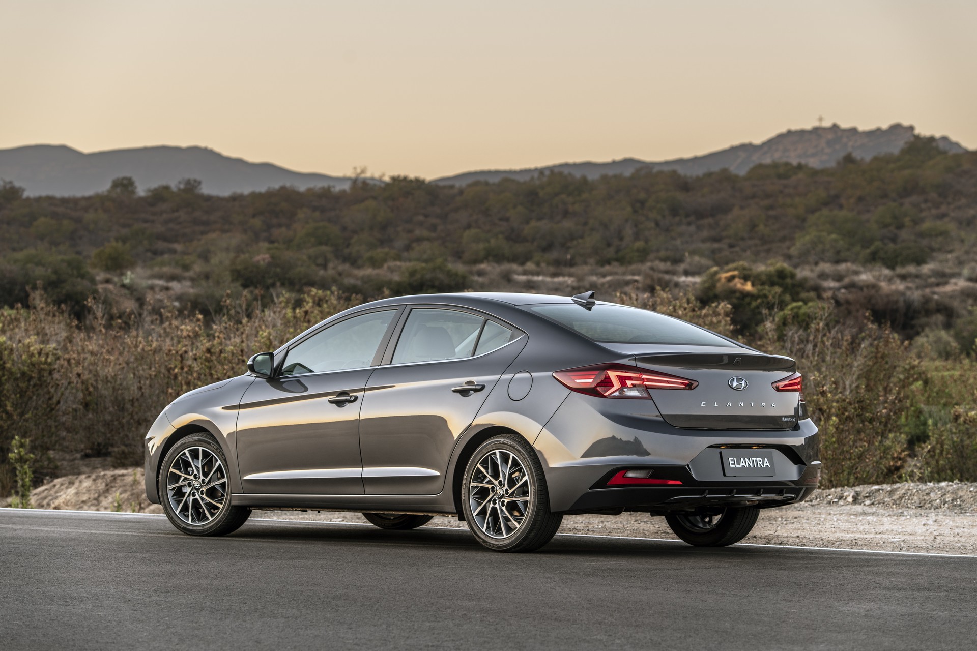 2019 Hyundai Elantra-12 2019 Hyundai Elantra Gets A Bold New Facelift And Updated Technology
