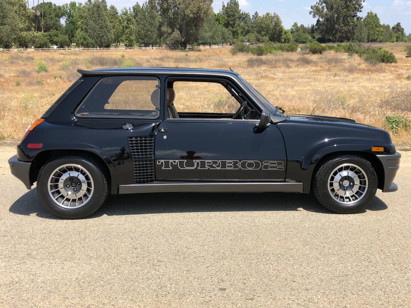 1985-renault-r5-turbo-2-evo-bat-auction-39 1985 Renault R5 Turbo 2 Evo Will Help You Make A French Connection