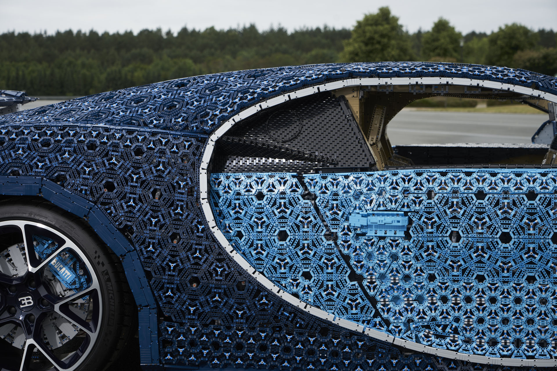 lego-bugatti-chiron-28 Lego Built A Life-Size Bugatti Chiron That You Can Actually Drive