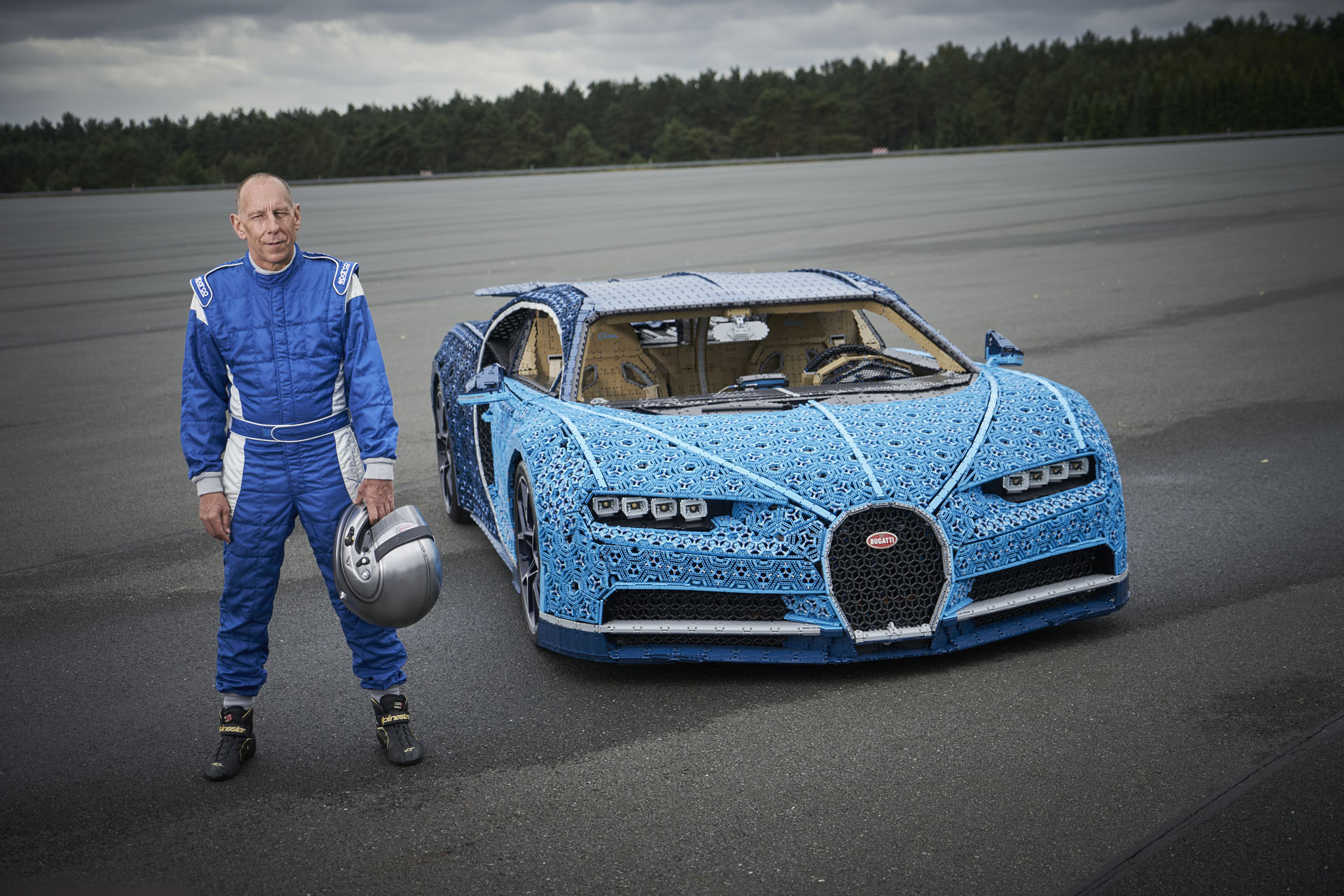 lego-bugatti-chiron-19 Lego Built A Life-Size Bugatti Chiron That You Can Actually Drive