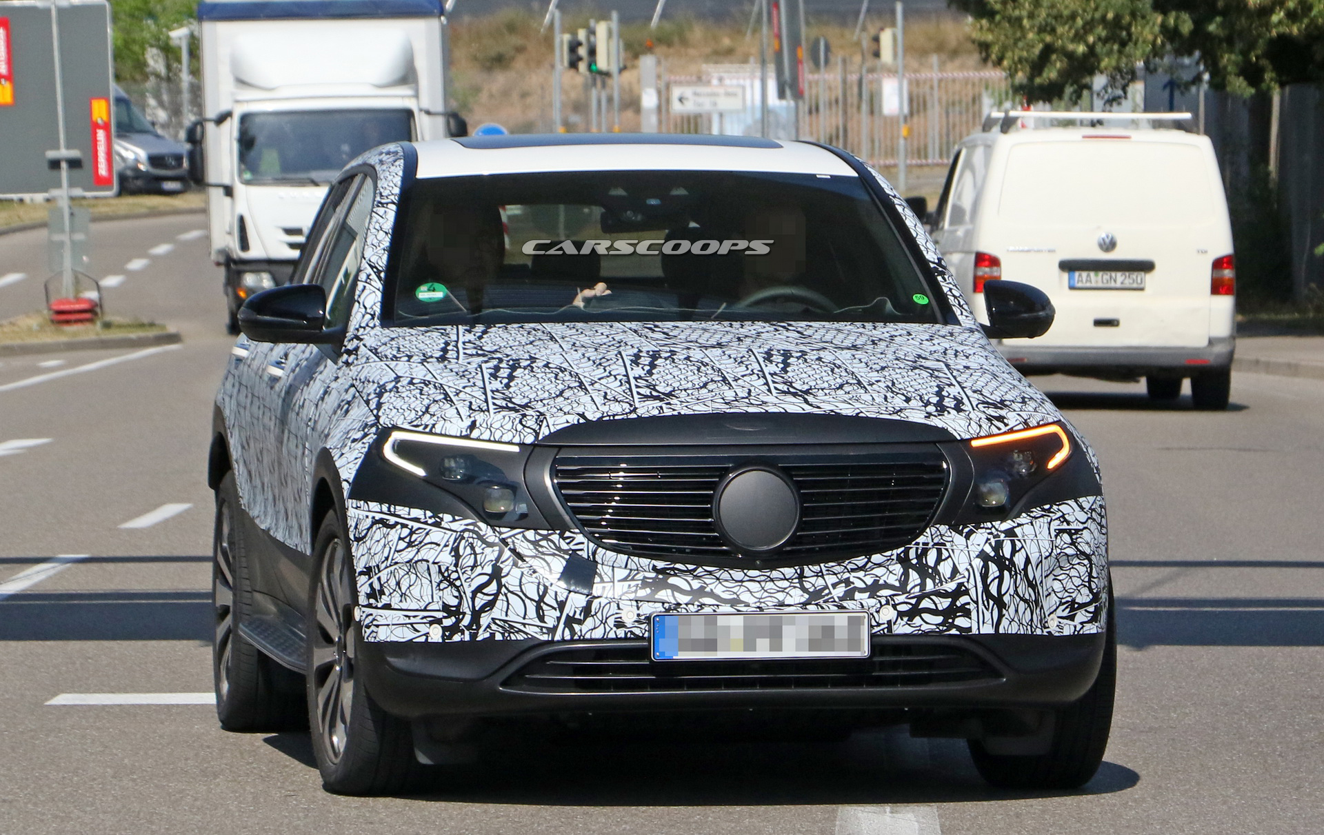 mercedes-eq-c-major-camo-drop-3 2020 Mercedes EQC Drops Body Cladding To Reveal Sleek Design