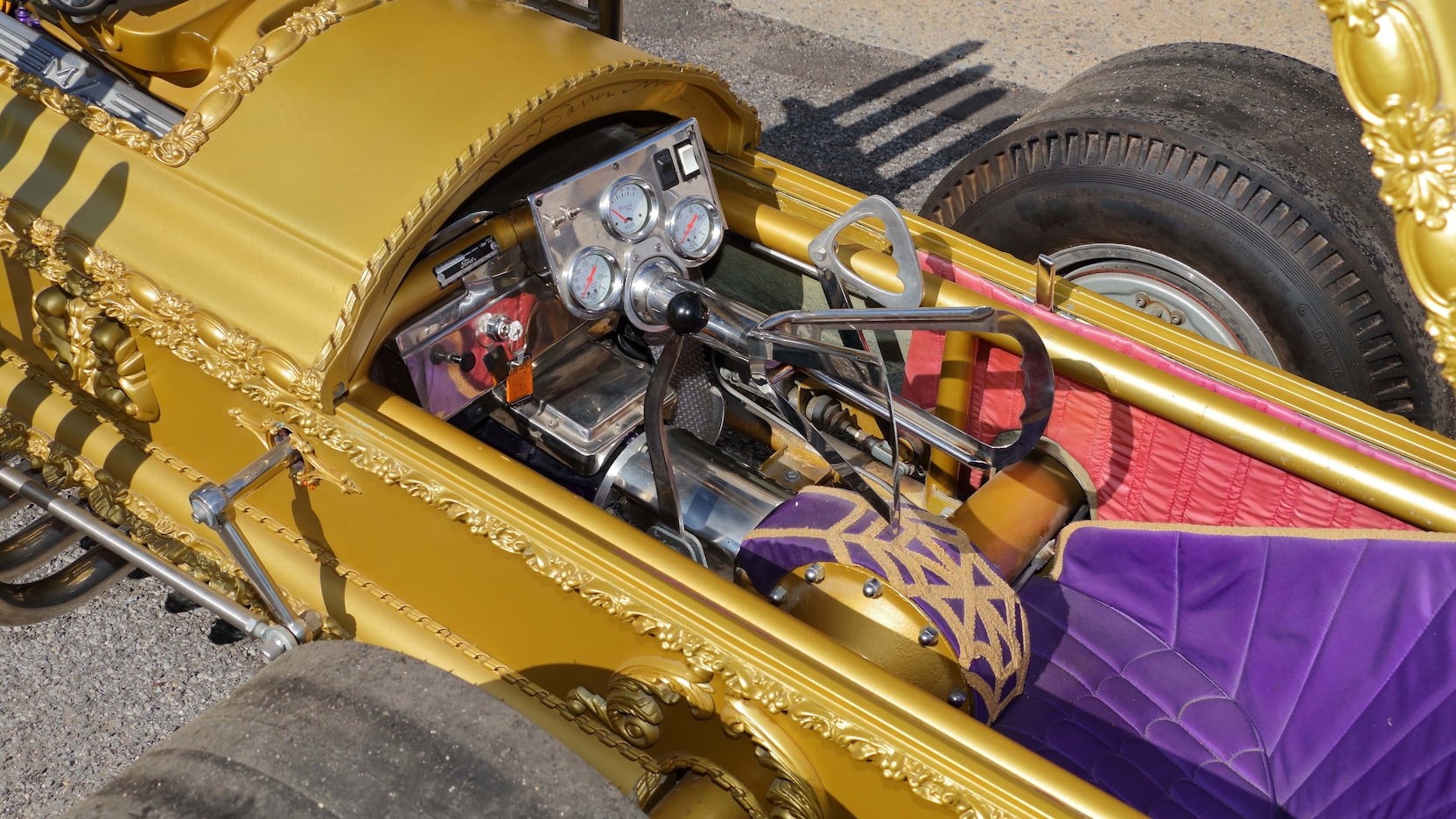 DRAG-U-LA-4 The Drag-U-La Dragster From The Munsters Is Looking For A New Home