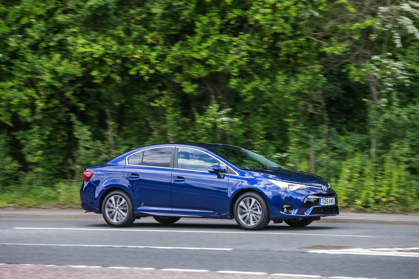 toyota-avensis-2 Sorry Sir, You Cannot Order An Avensis Anymore; May We Suggest The Camry Hybrid?