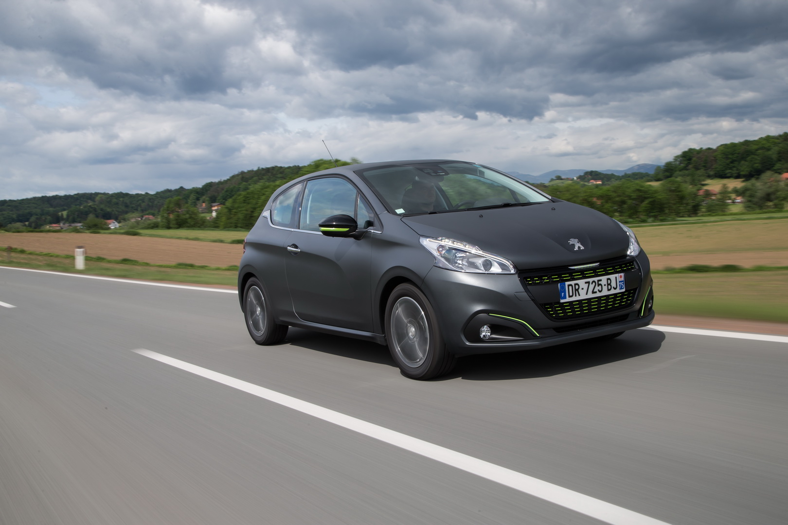 peugeot-208-5 Electric Peugeot 208 Due Next Year With Minimal Design Changes