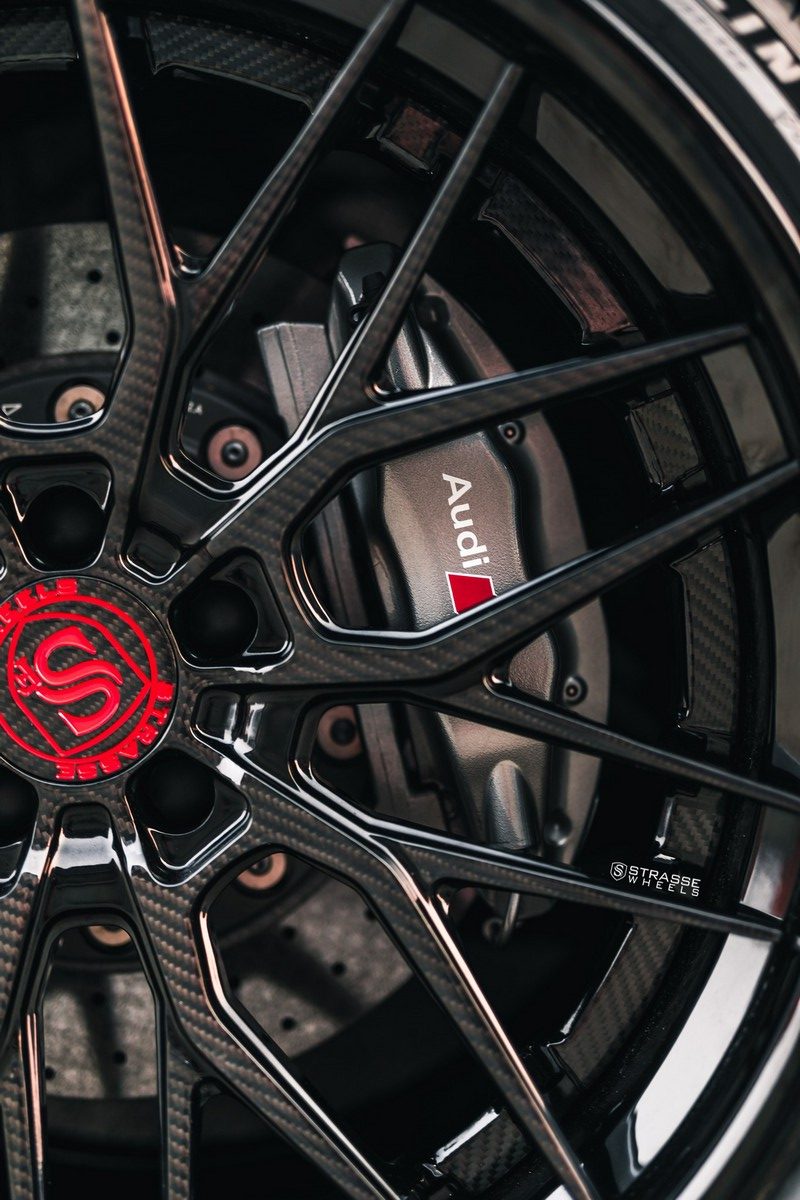 Audi-R8-V10-Plus-Strasse-13 All-Black Audi R8 V10 Plus Looks Like A Four-Wheel Stealth Bomber