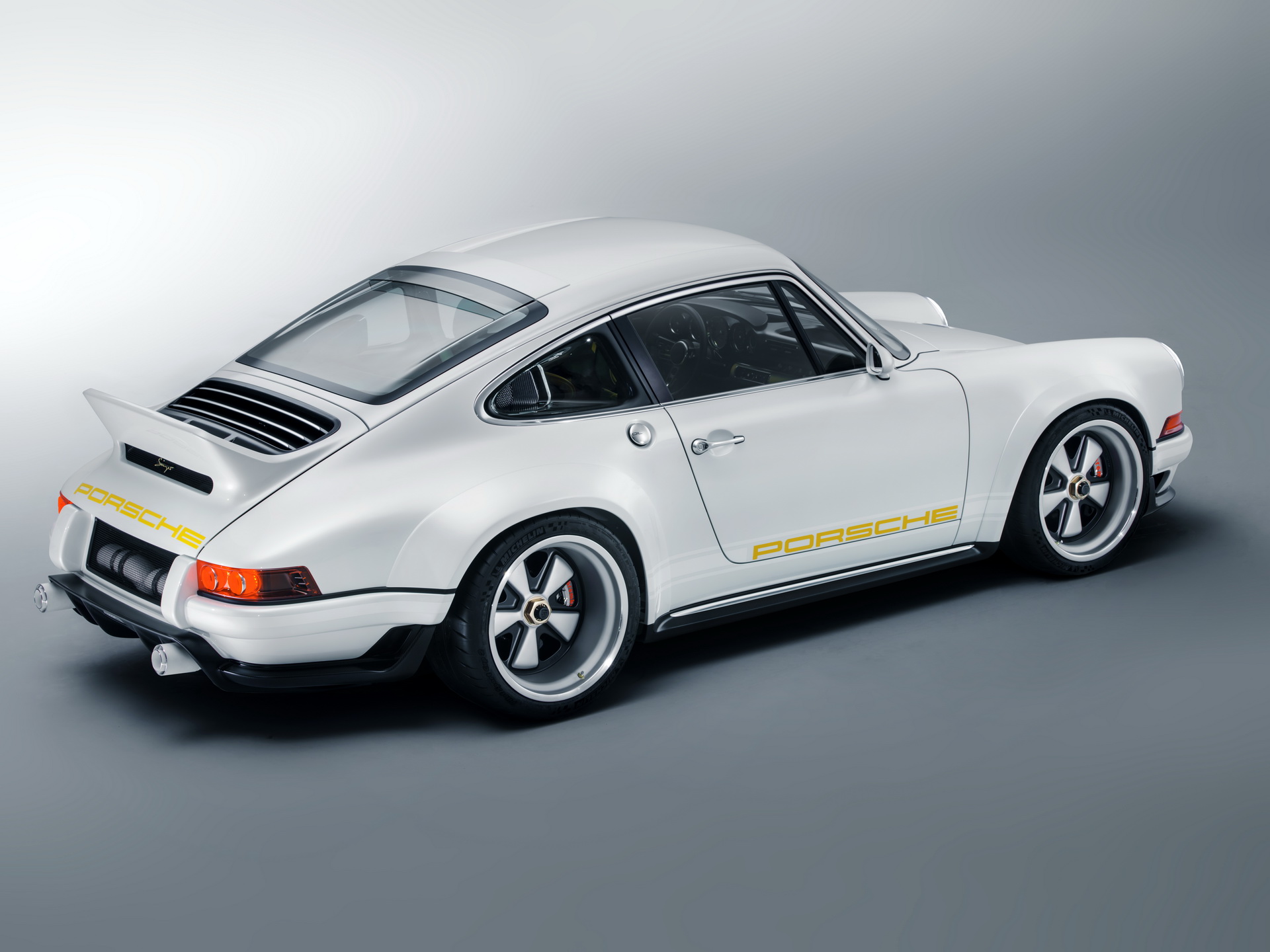 Singer_DLS_06 Bespoke $1.8 Million Porsche 911 By Singer Is Coming To Geneva