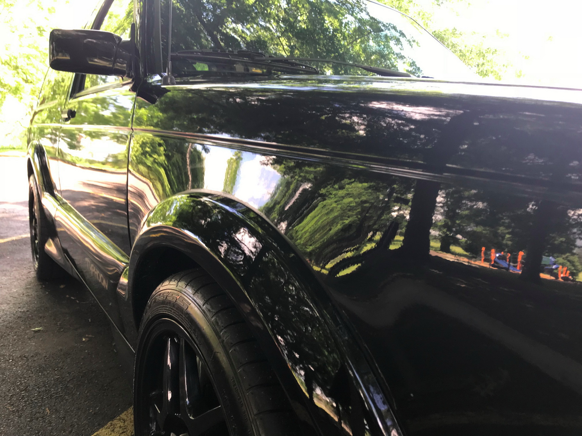 1993-gmc-typhoon-bat-auction-15 GMC Typhoon Turbo AWD Is Your 1990s Sleeper SUV