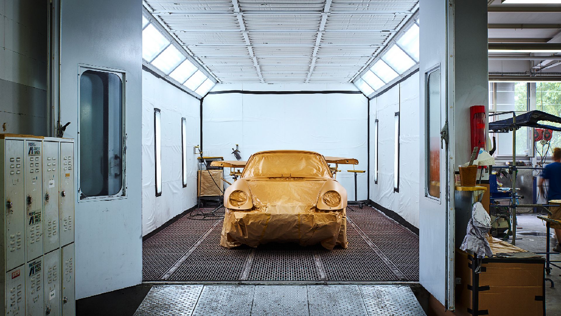 Porsche-993-Turbo-Project-Gold-11 Porsche’s Project Gold Is A Brand New, 20-Year Old 993 Turbo