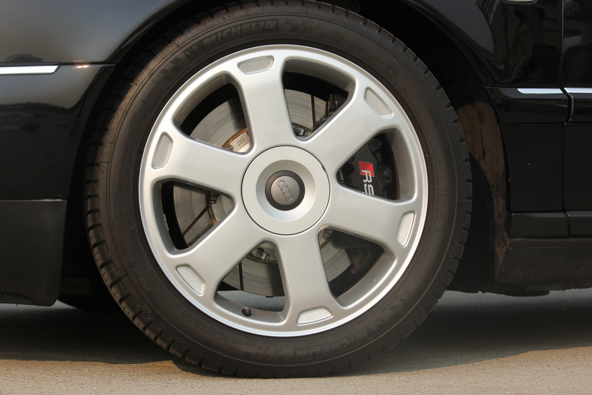 2003-audi-a8l-auction-bat-15 $21k Wasn’t Enough To Secure This Refurbished 2002 Audi A8L