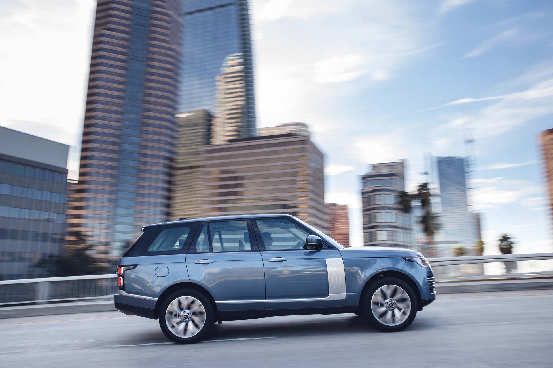 2019-Range-Rover-5 2019 Range Rover Gains Plug-In Hybrid Variant In US