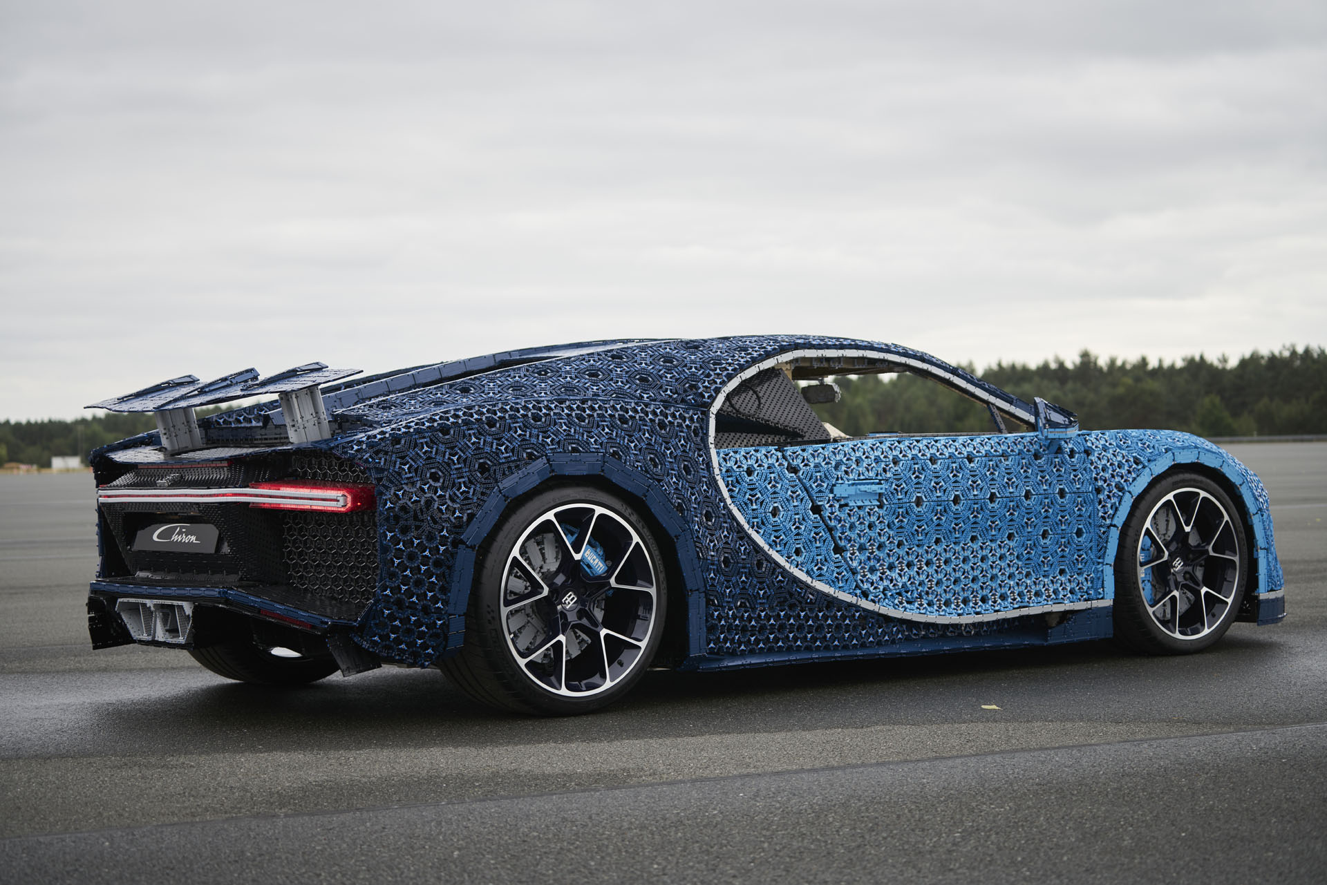 lego-bugatti-chiron-22 Lego Built A Life-Size Bugatti Chiron That You Can Actually Drive