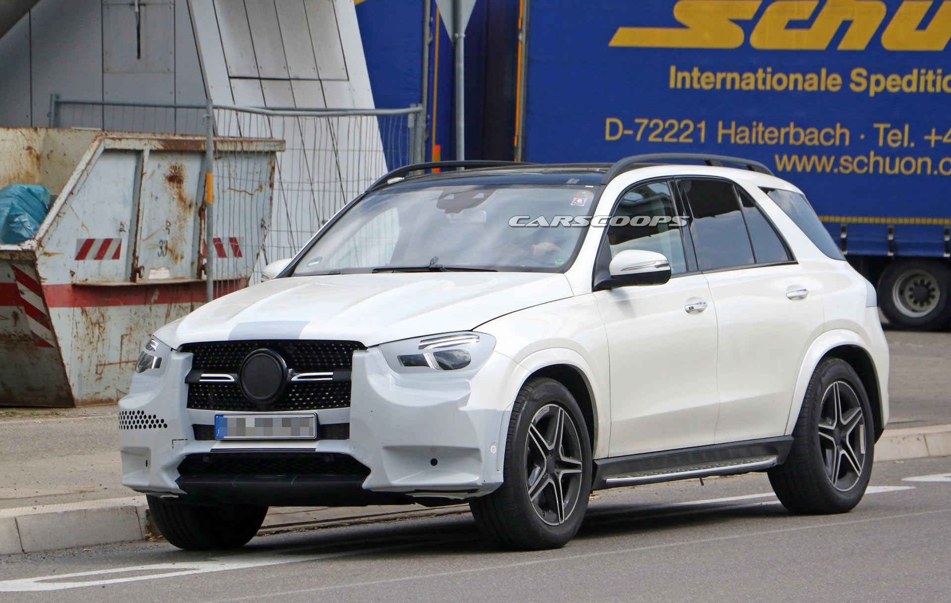 Mercedes-GLE-Spy-1 2019 Mercedes GLE Shows Its Sportier Face In New Teaser Video