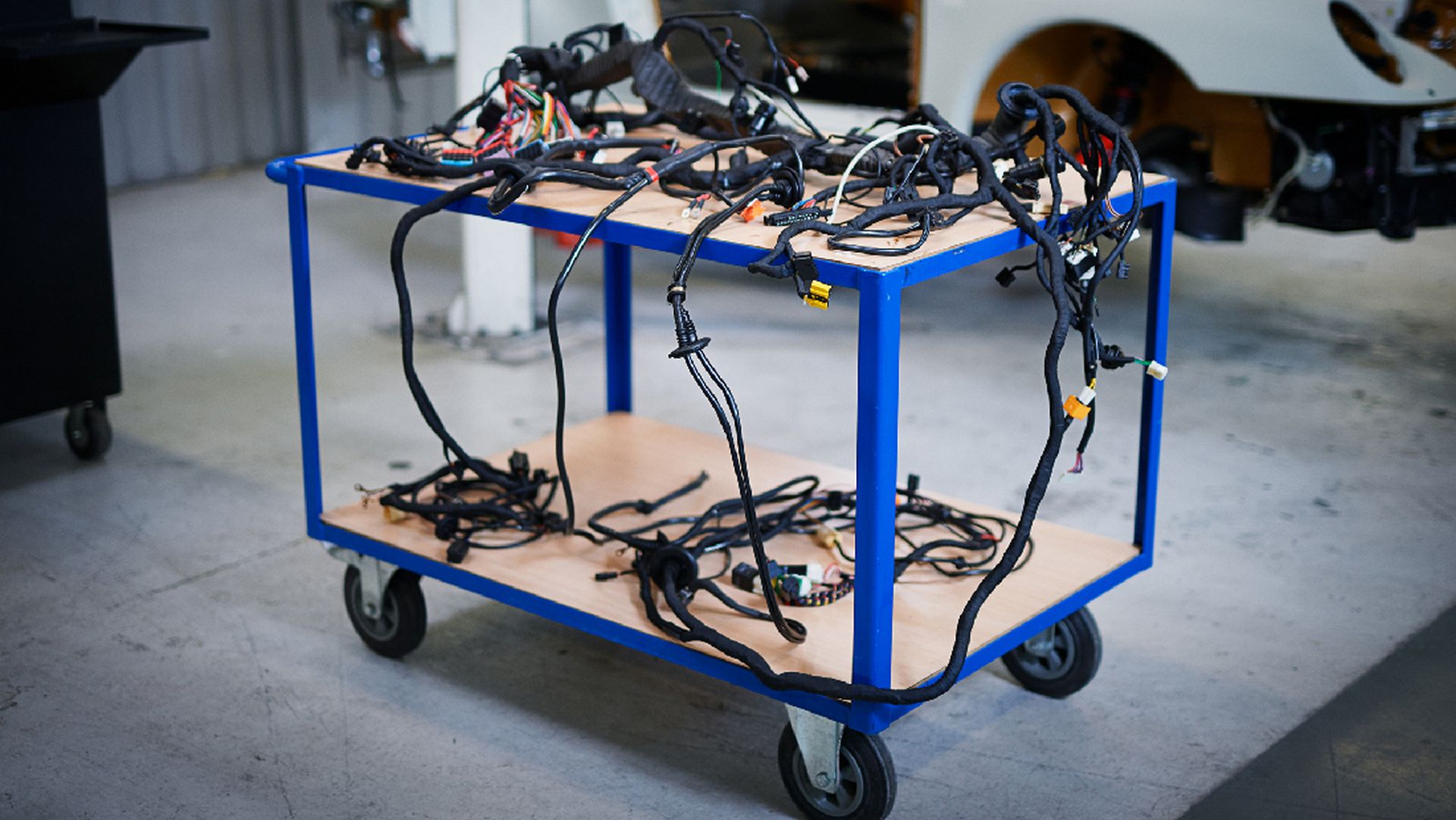 Porsche-993-Turbo-Project-Gold-3 Porsche’s Project Gold Is A Brand New, 20-Year Old 993 Turbo