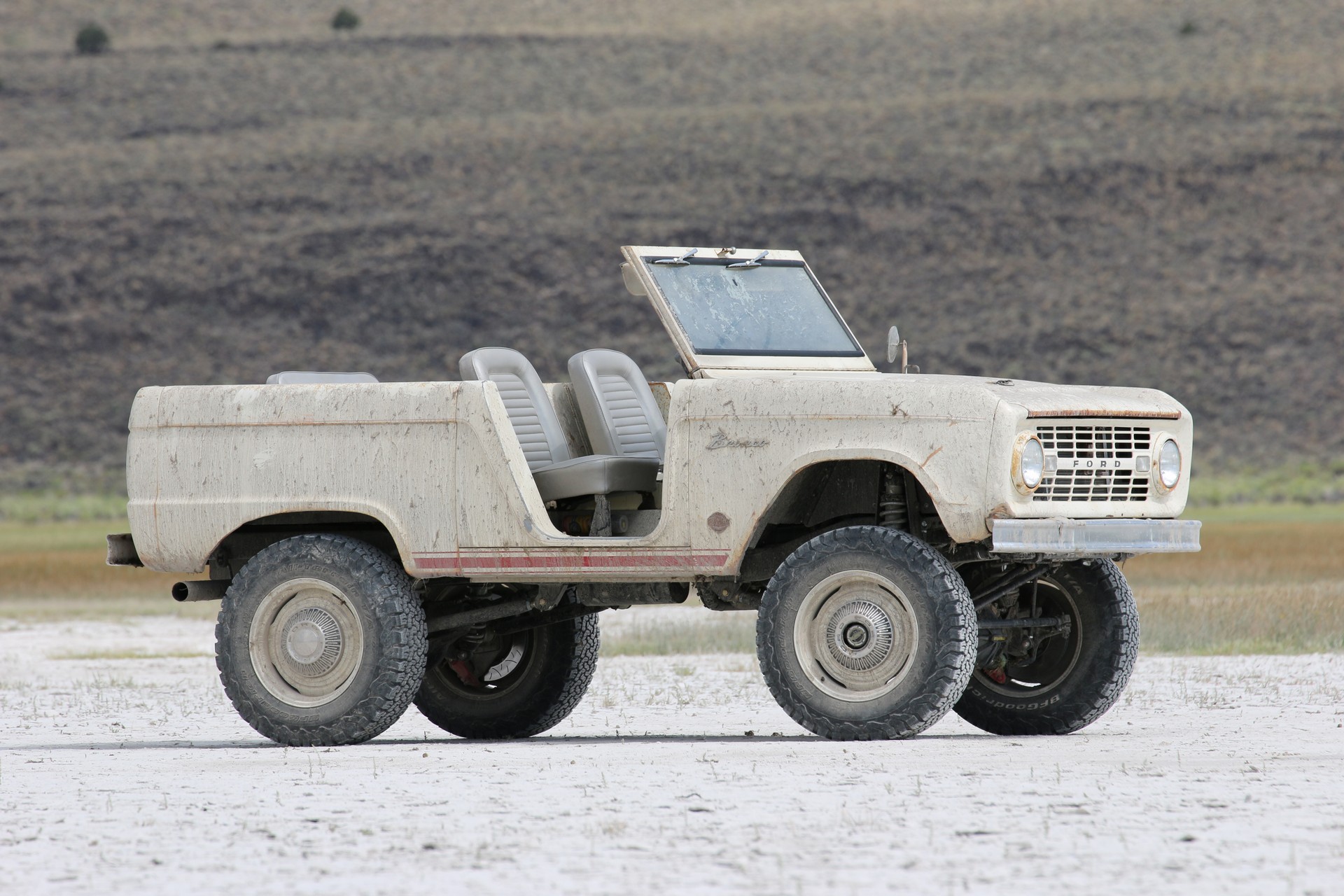 Icon Bronco BR Derelict-24 Icon Bronco BR Derelict Combines Old School Looks With A 5.0-Liter Coyote V8