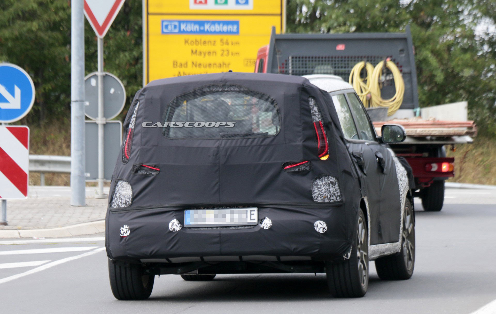 Kia-Soul-EV-Spy-6 2020 Kia Soul EV Spied, Should Offer An Improved Range And Greater Performance