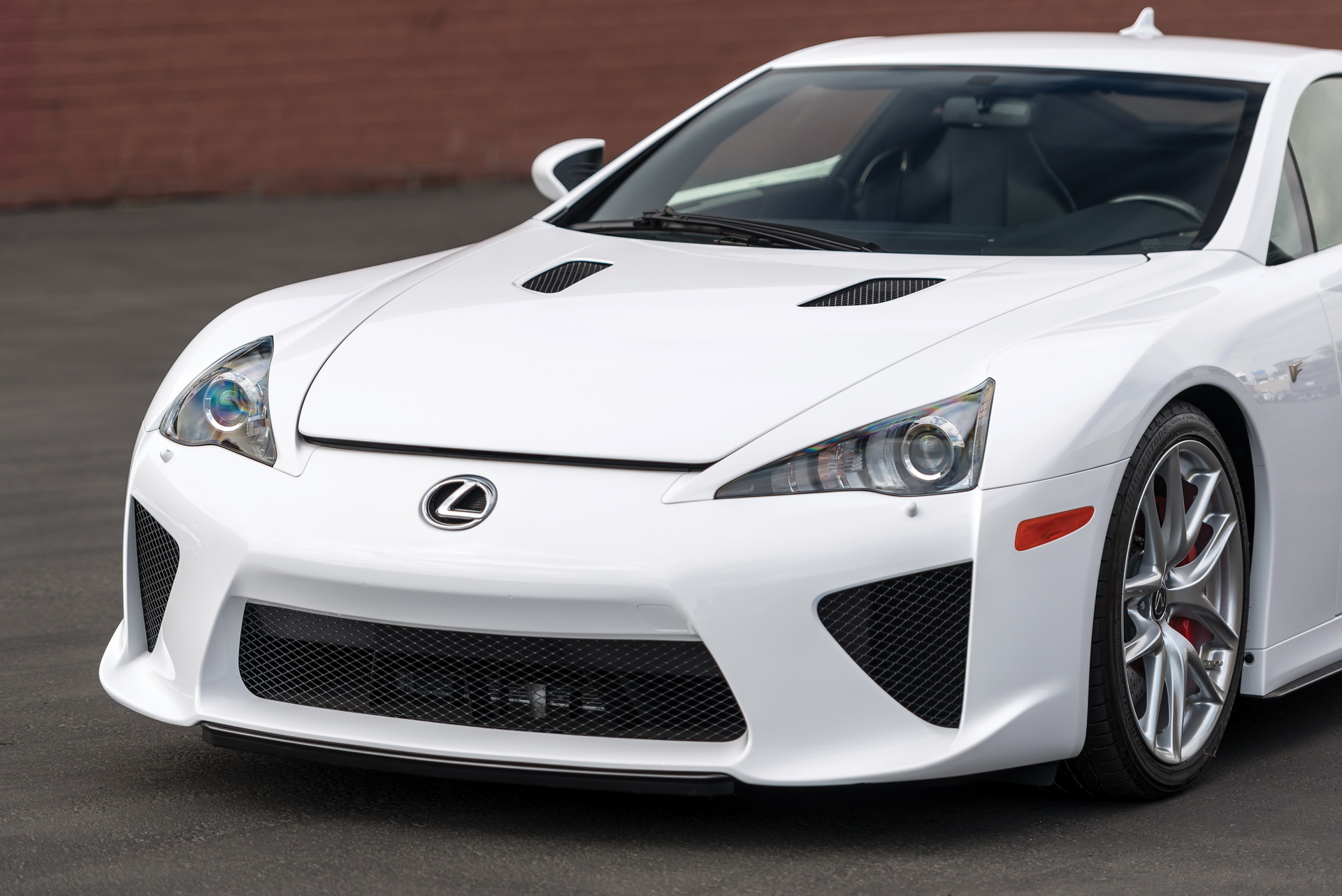 2012-lexus-lfa-12 You Can Still Get A Practically New Lexus LFA With Just 120 Miles