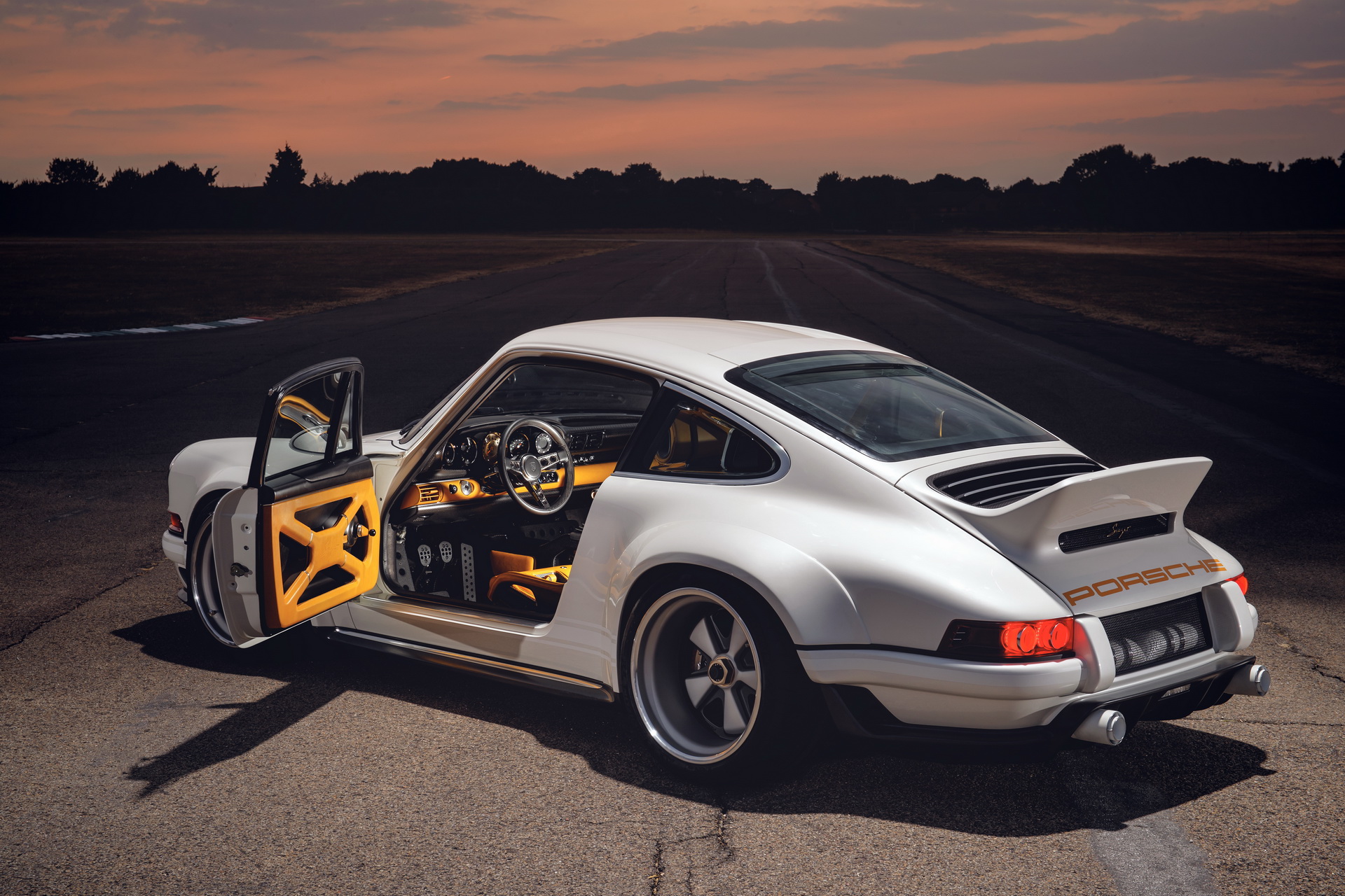 Singer_DLS_19 Bespoke $1.8 Million Porsche 911 By Singer Is Coming To Geneva