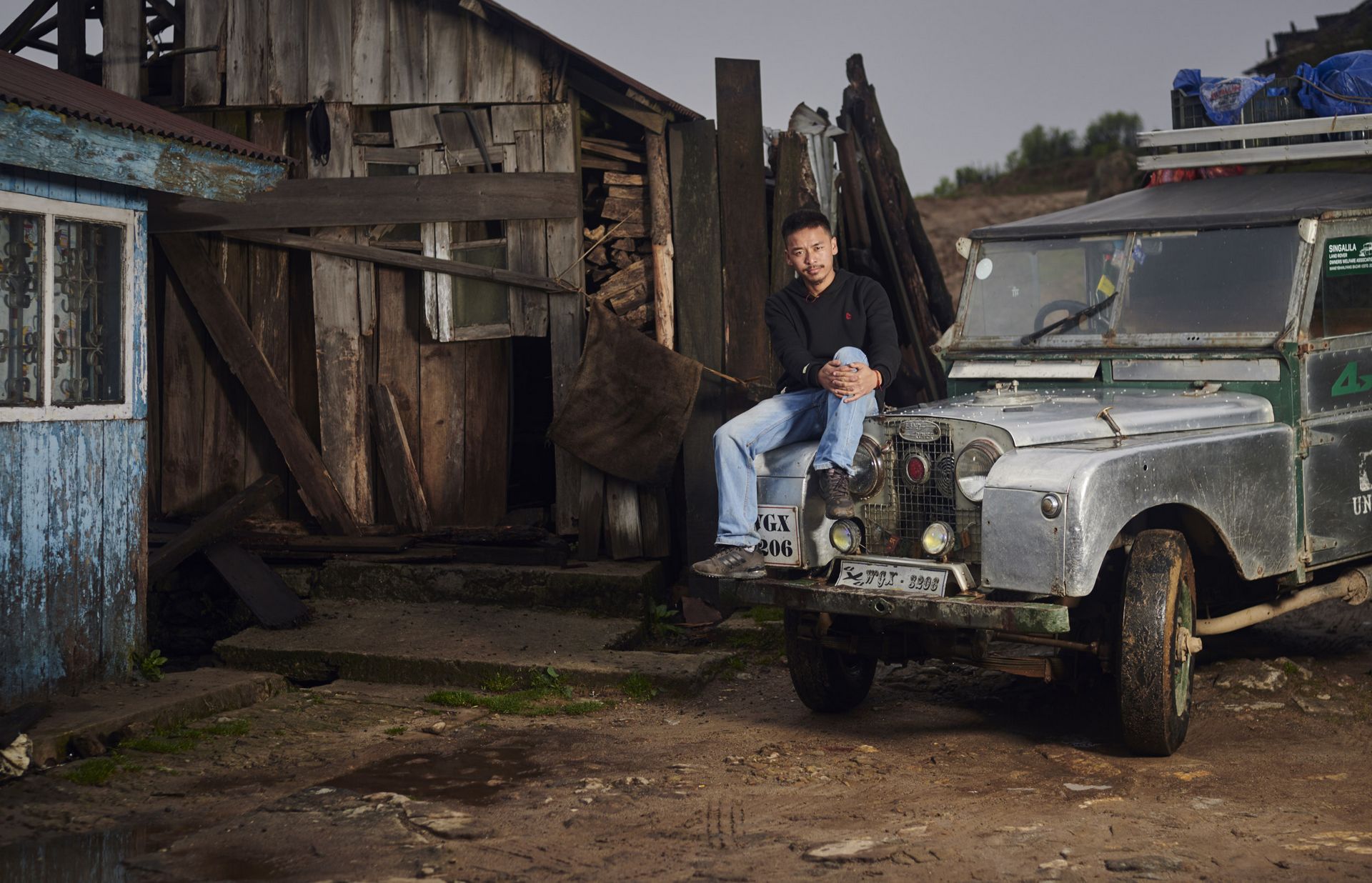 Land-Rover-Defender-Himalaya-24 This Tiny Himalayan Village Runs A Fleet Of Land Rover Defenders