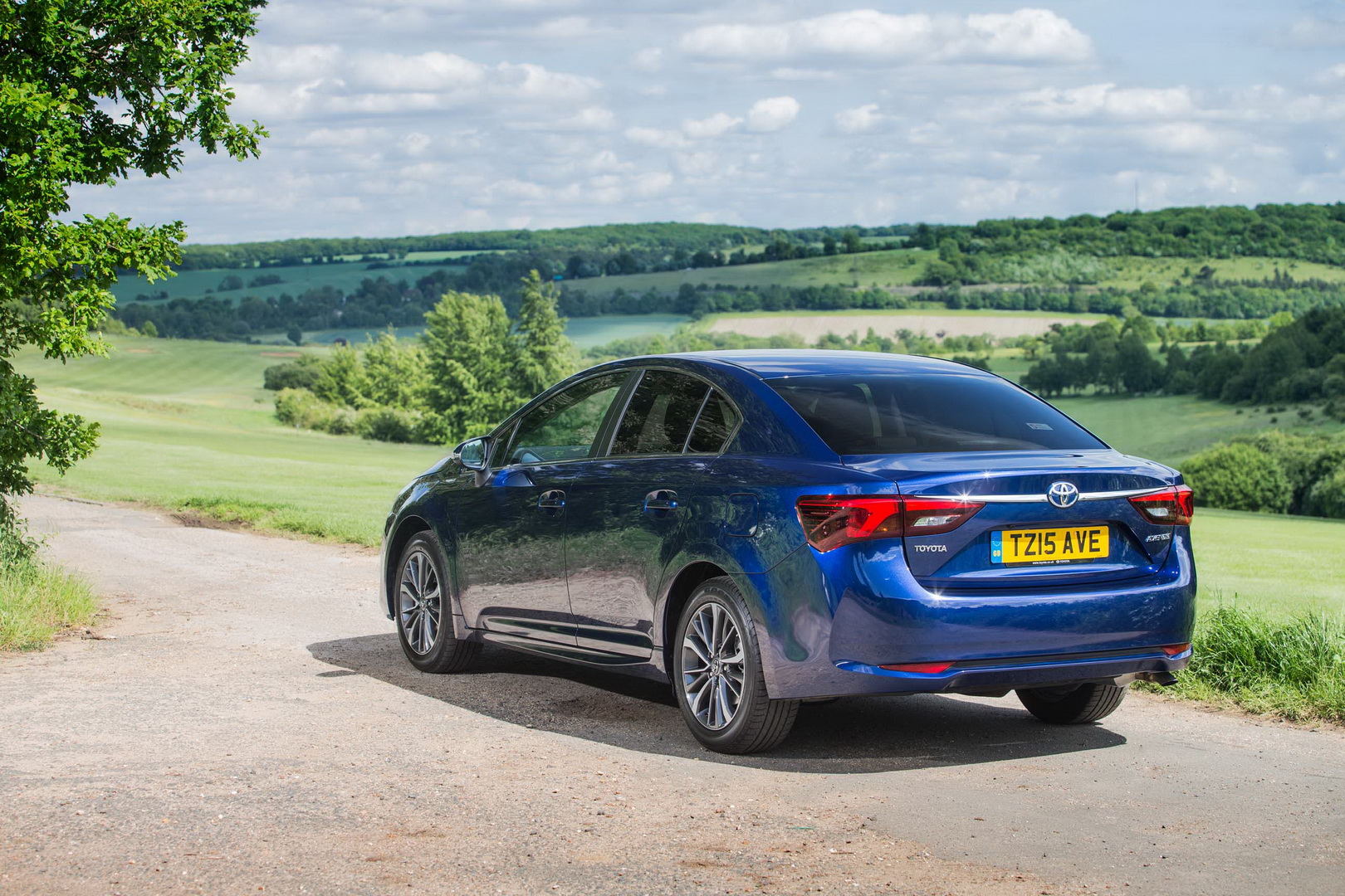 toyota-avensis-5 Sorry Sir, You Cannot Order An Avensis Anymore; May We Suggest The Camry Hybrid?