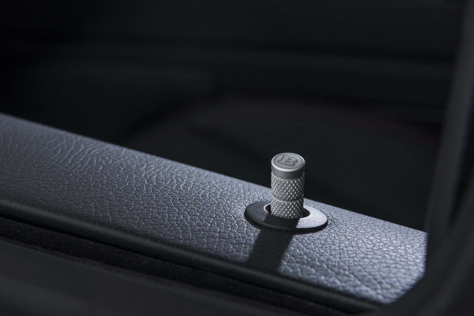 2019-mercedes-benz-g-class-brabus-tuning-40 Tired Of Tahoes? Mercedes G500 By Brabus Would Look Great In A Black-Ops Flick