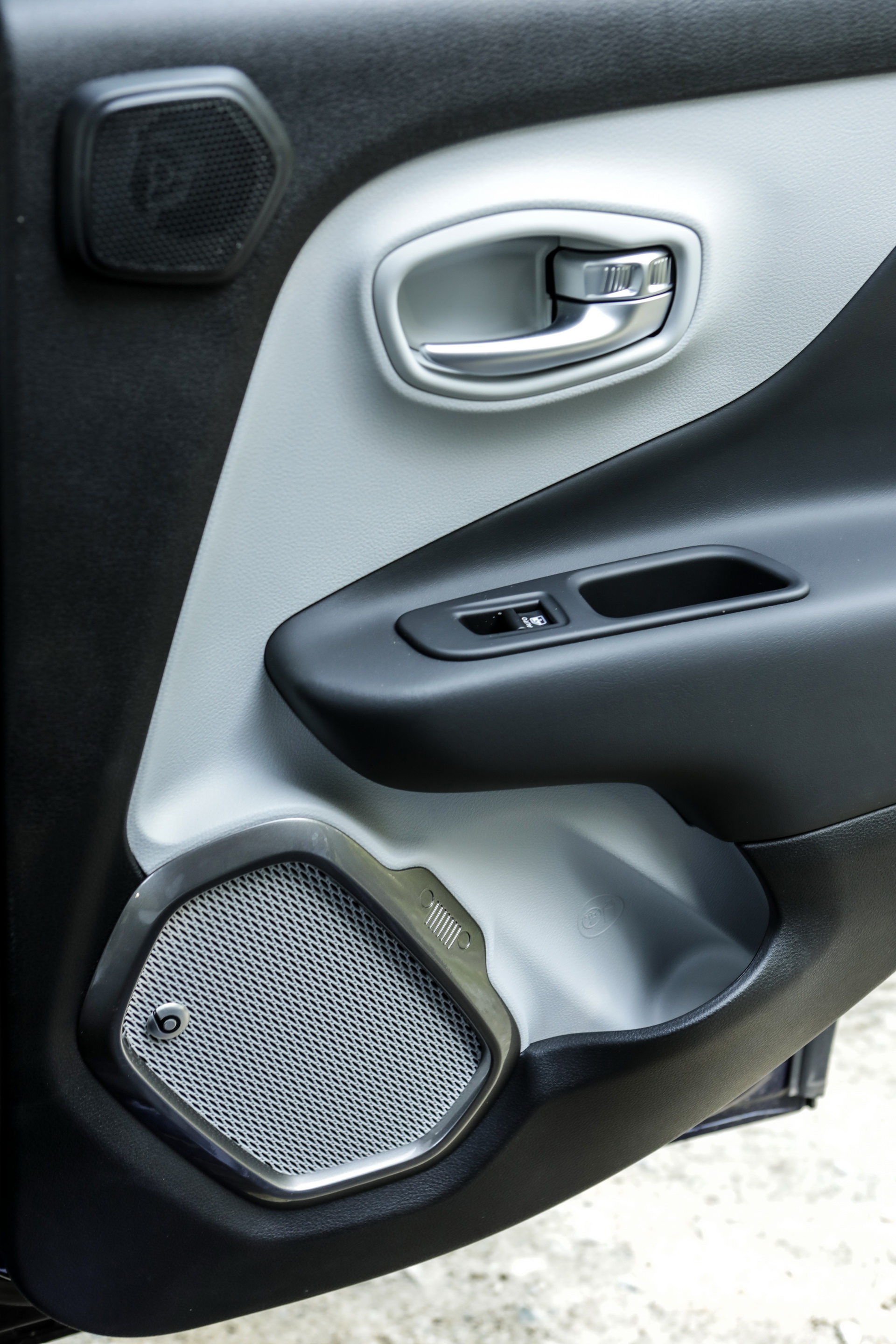 2019-Jeep-Renegade-34 2019 Jeep Renegade: Here’s What The Facelifted Model Costs In The UK